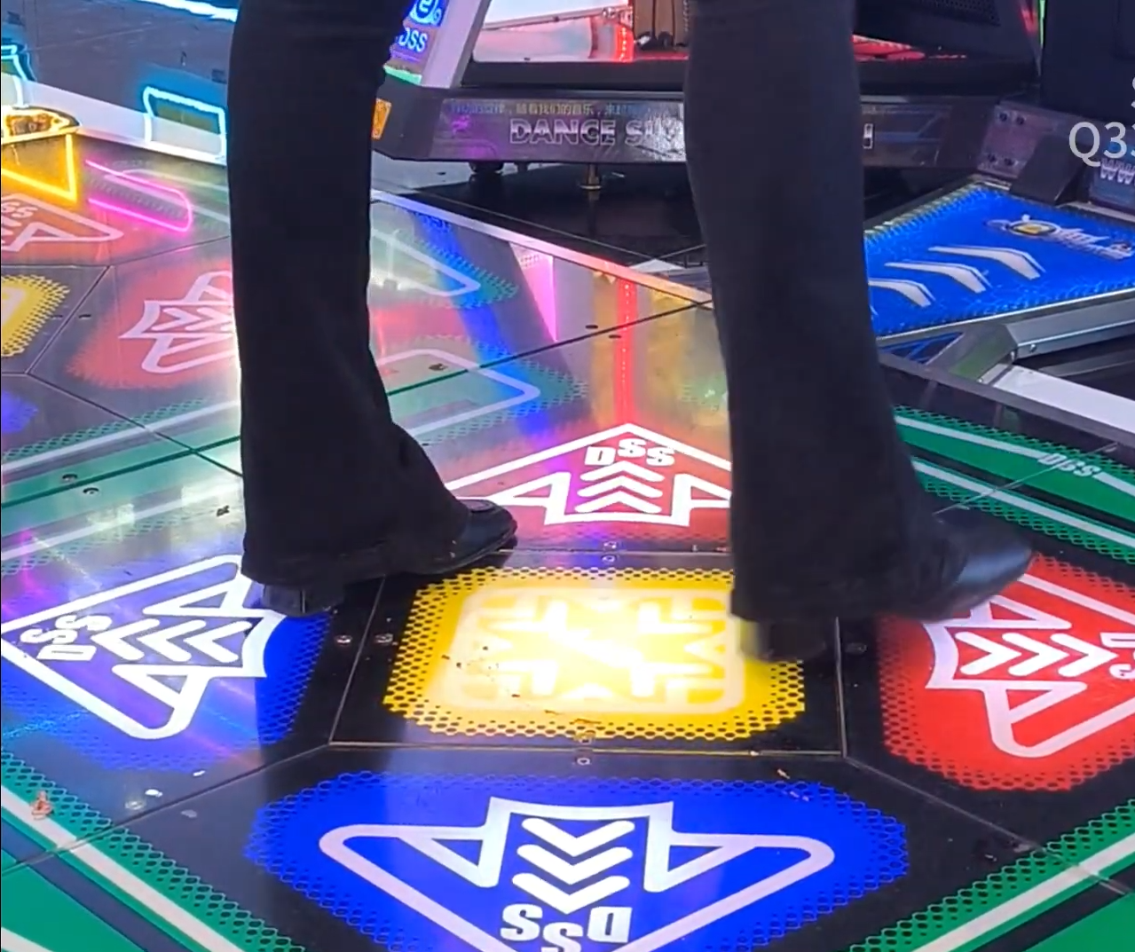 High heels and sneakers pinkie crush