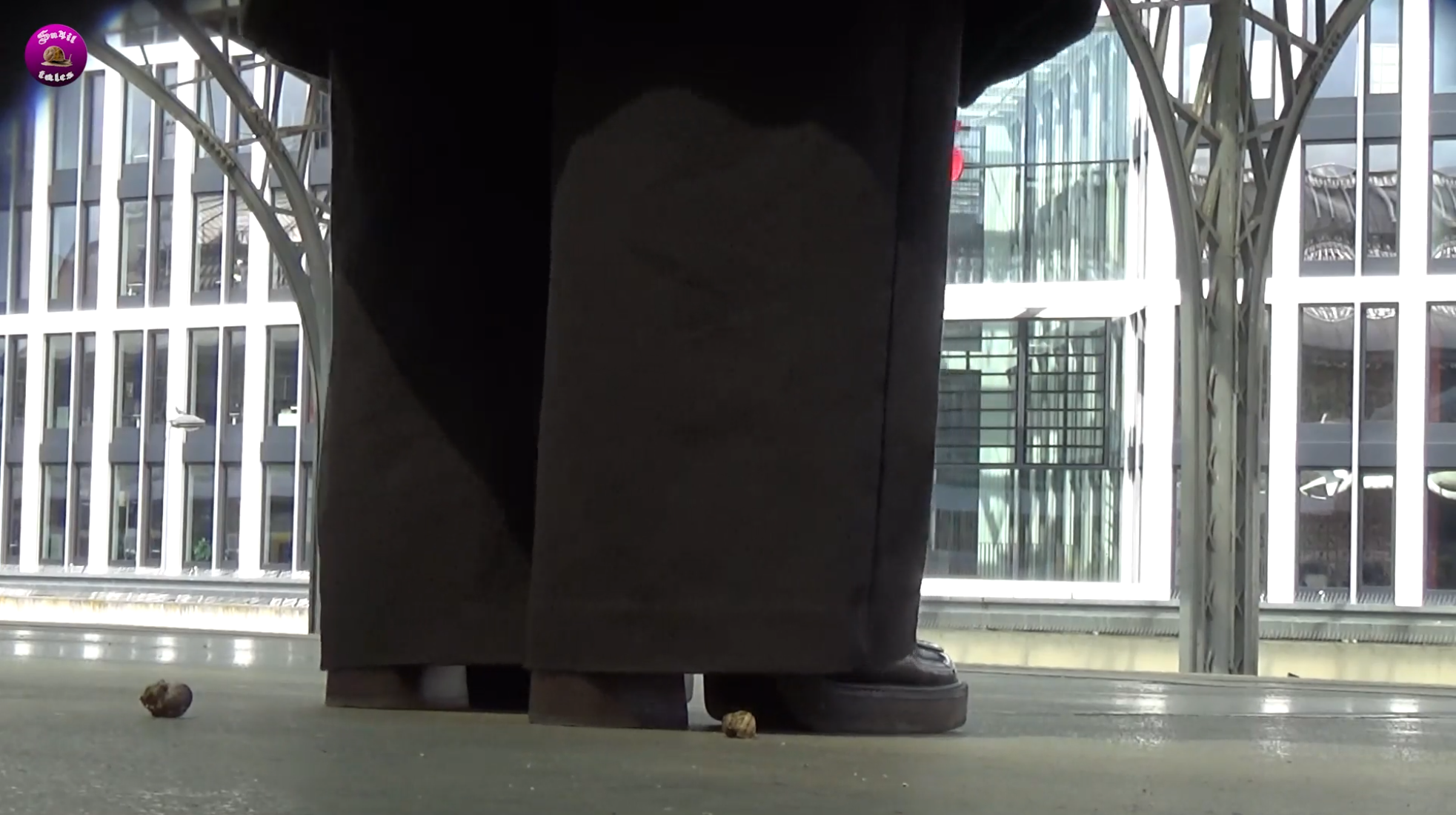 Candid Snail Crush at Trainstation