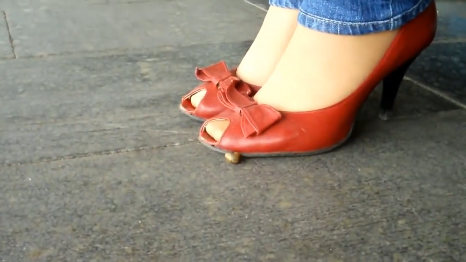 unaware Snail Crush Red High Heels