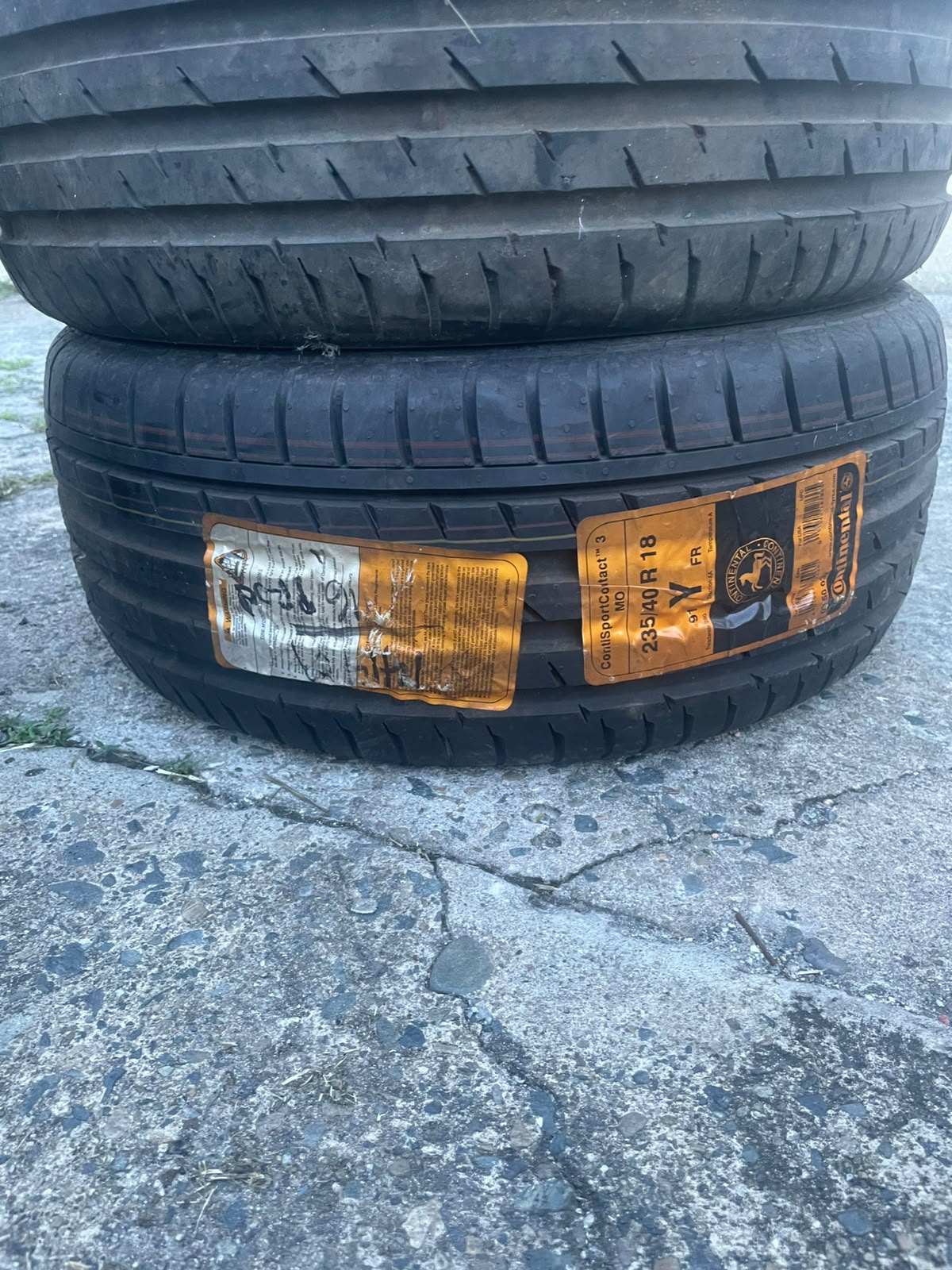 Continental Car Tires  235 x 40 x R18