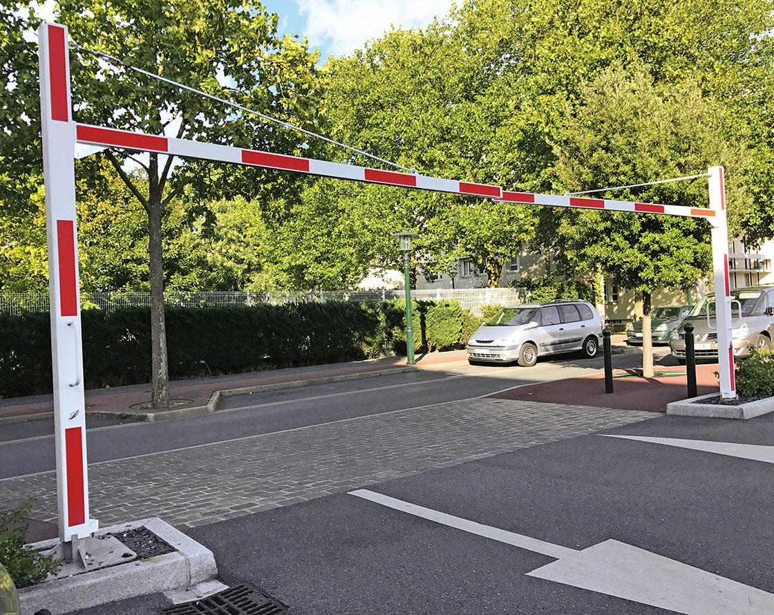 Pórtico giratorio universal