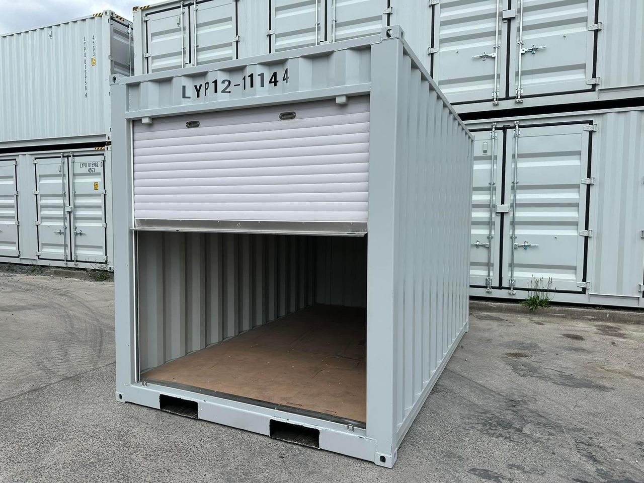 Contenedor de Almacenamiento de 10 Pies con Puerta Enrollable