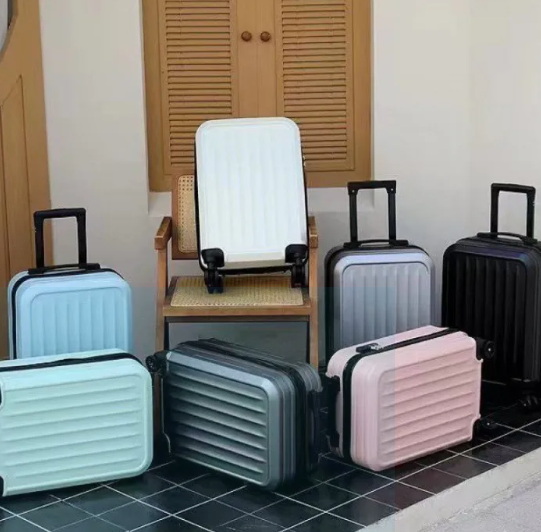 Hard Shell Spinner Luggage