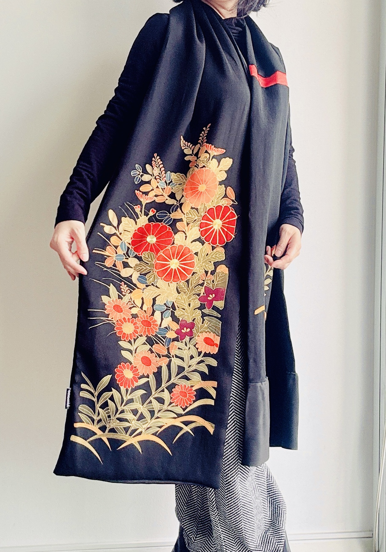 Elegant Floral Kimono Scarf