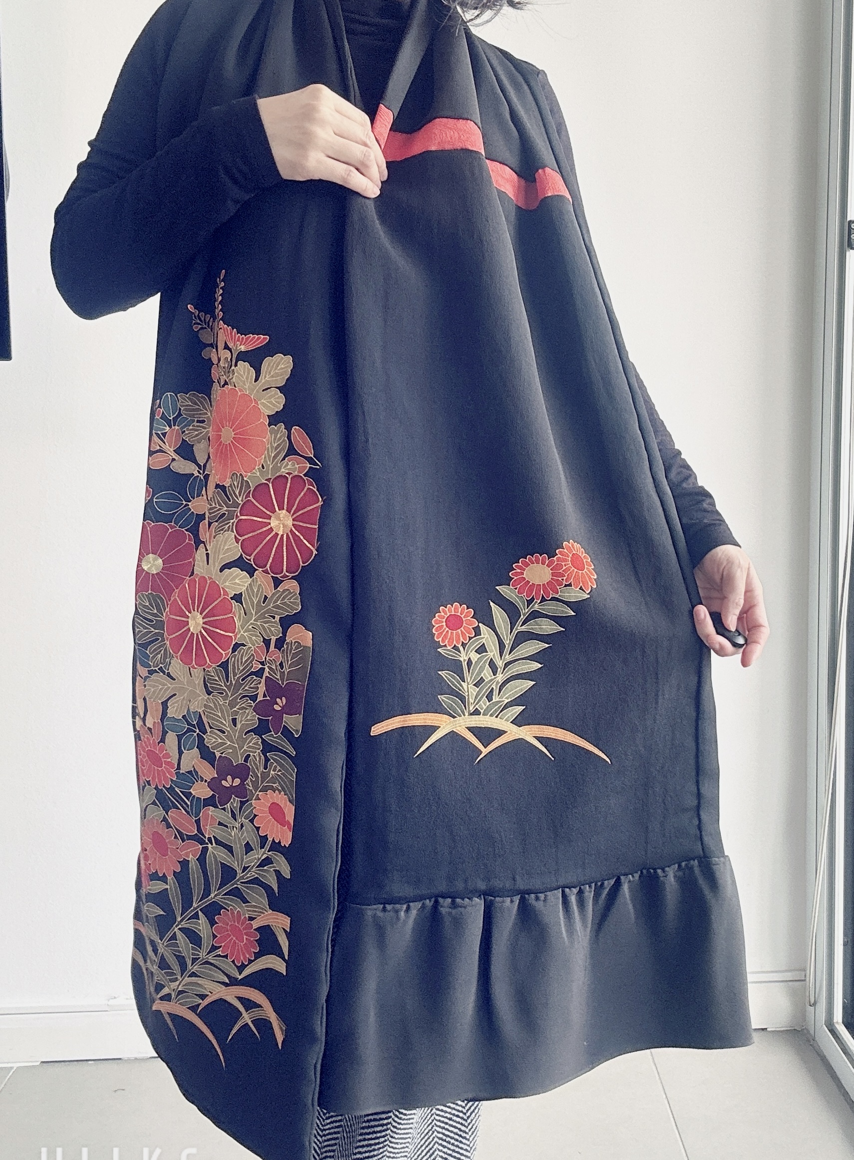 Elegant Floral Kimono Scarf