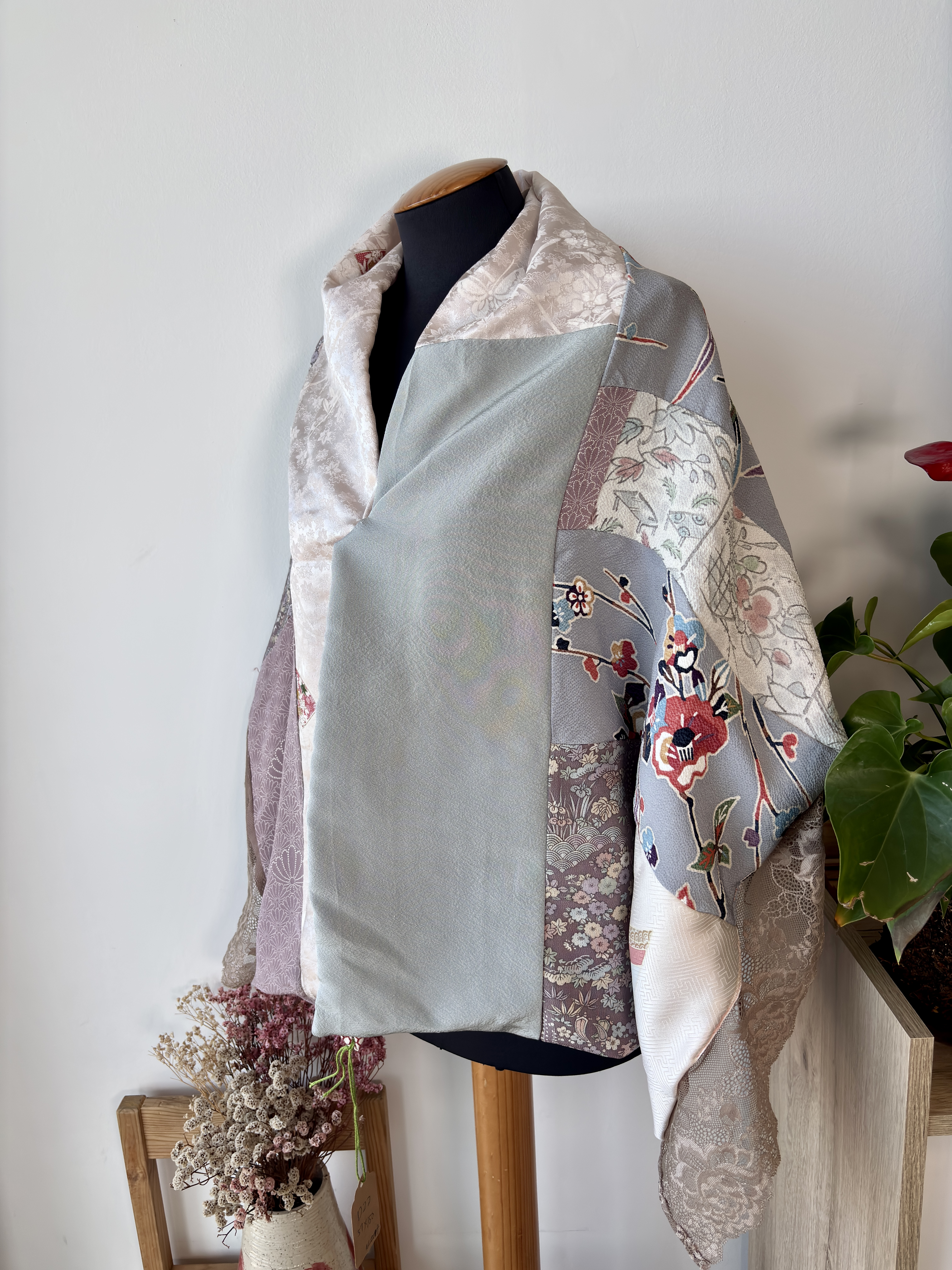 Patchwork Silk Kimono chal 
