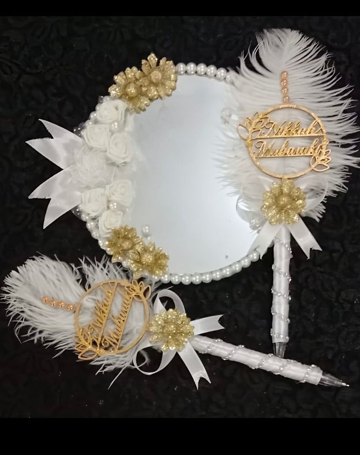 Decorative Wedding Mirror & Pen Set