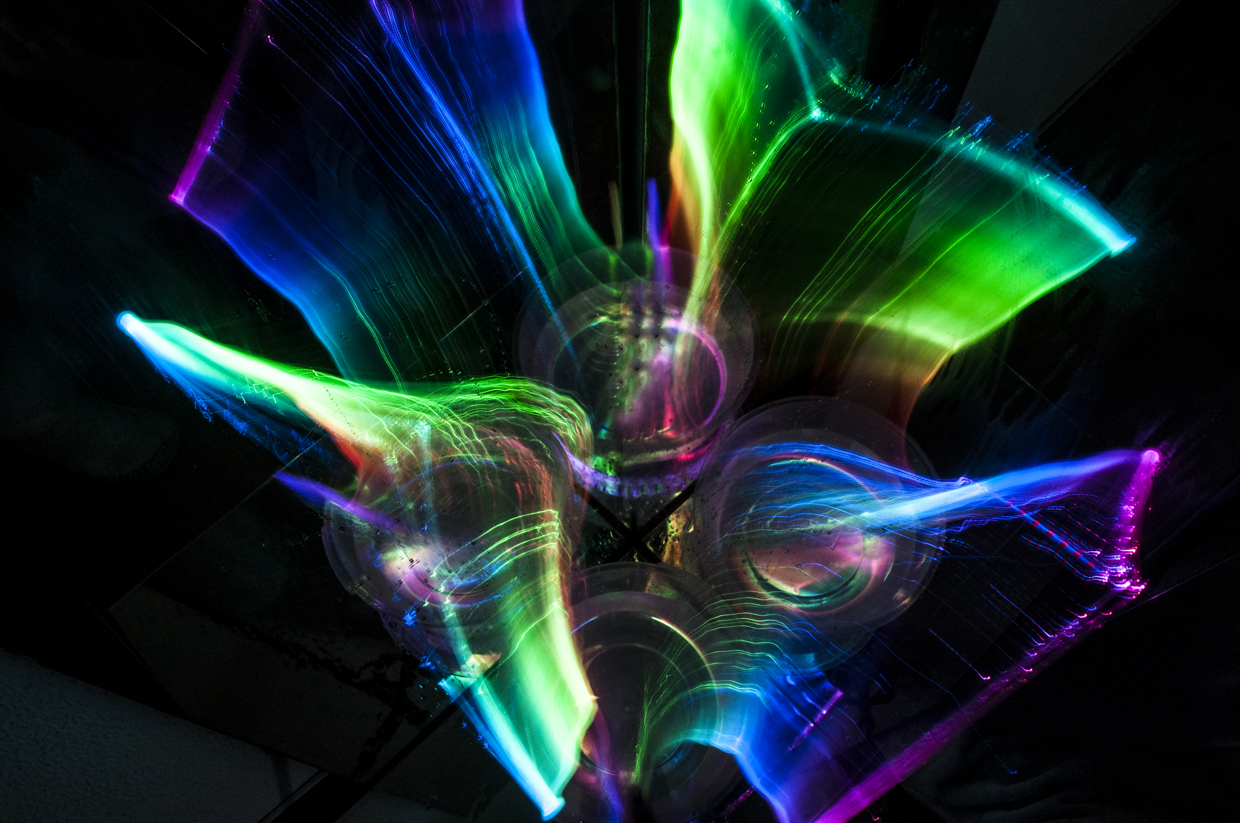 Chromatic Currents I