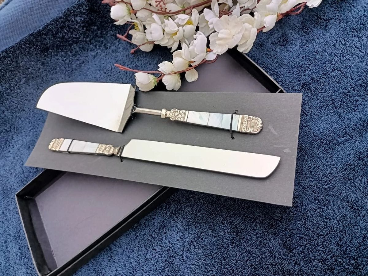 Elegant Cake Server Set