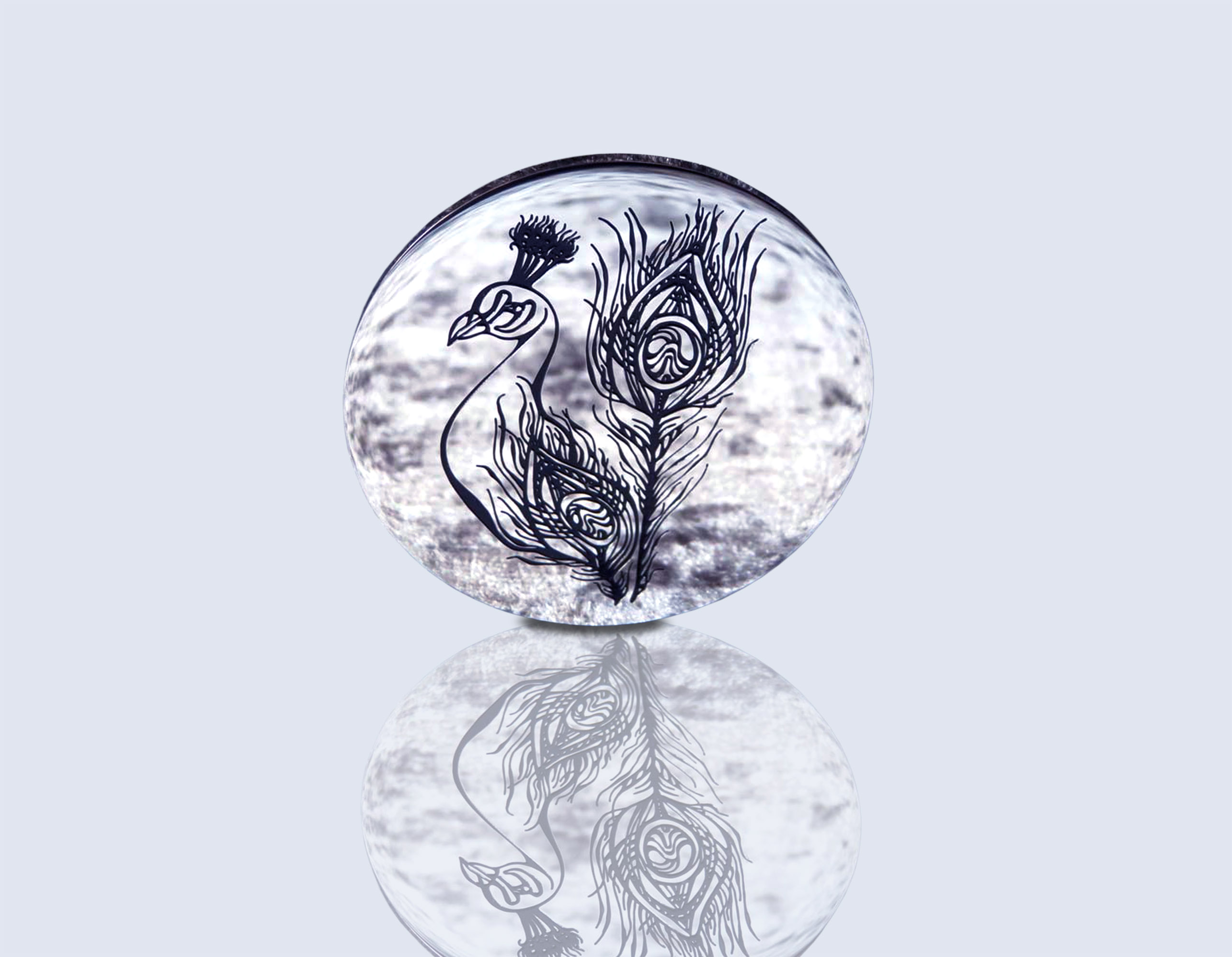 Engraved brooch PEACOCK in black