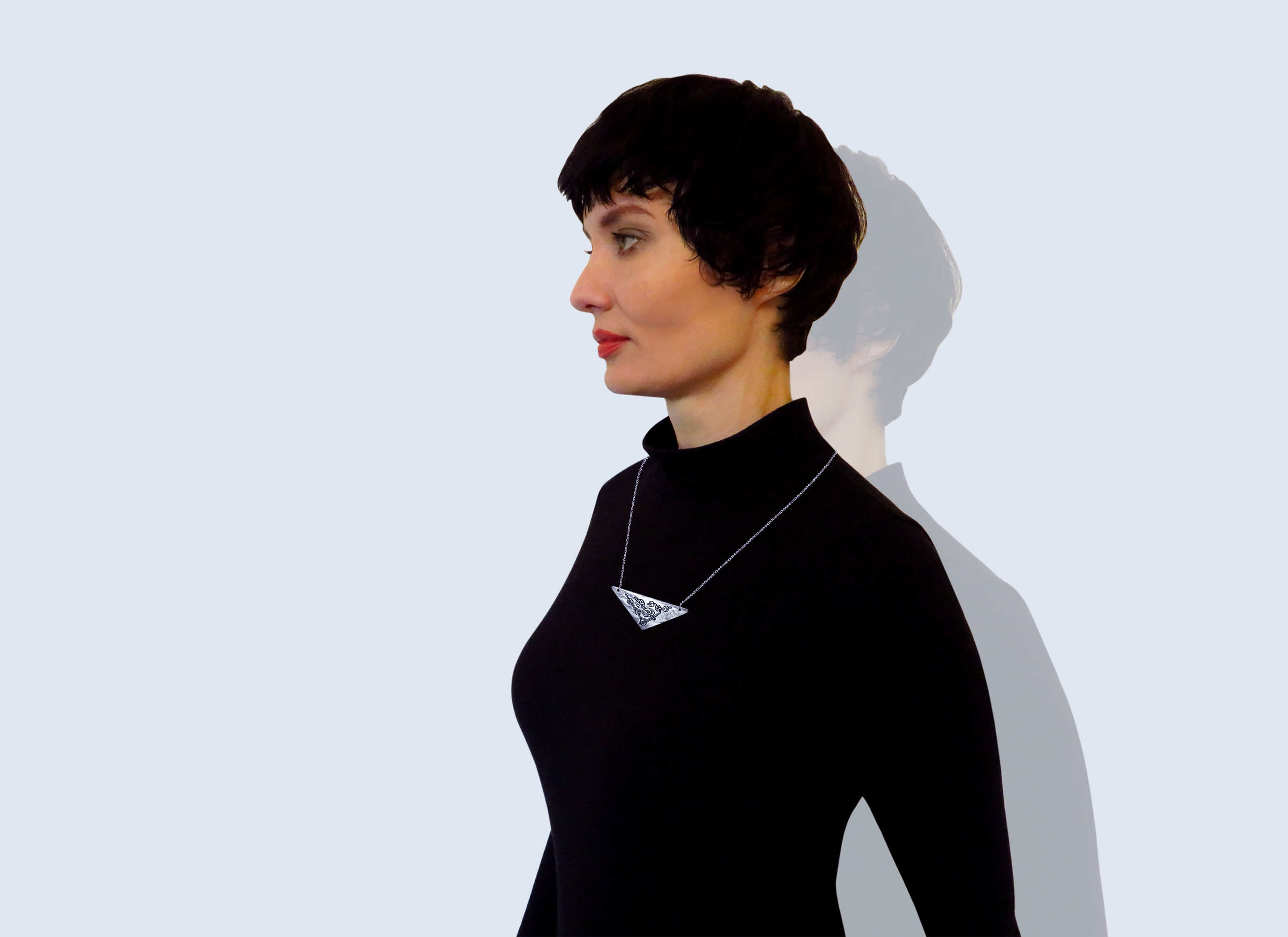 Engraved necklace DYNAMIC