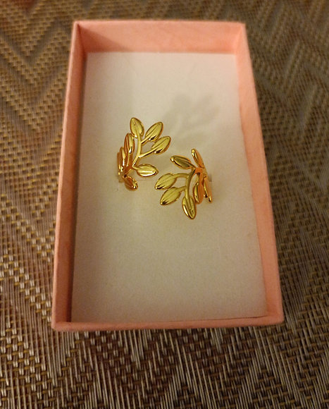 Bague dorée feuillage