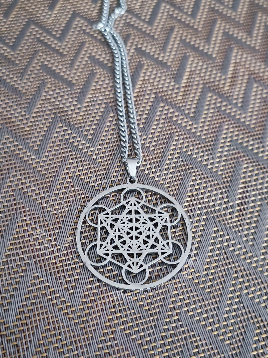 Collier géométrie puissante