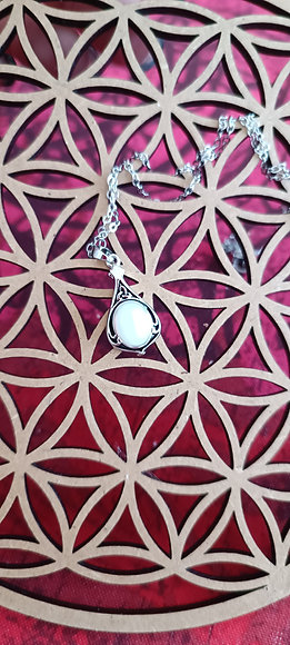 Collier larme pierre de lune