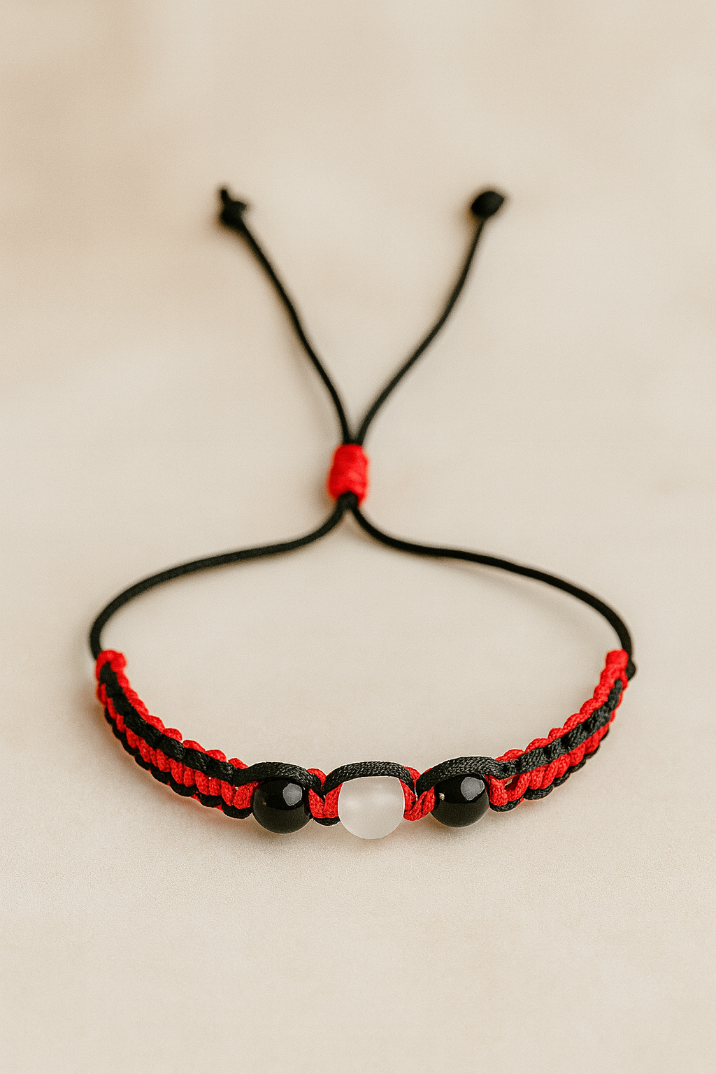 Bracelet L'Éclat — Rouge Fluo & Noir 3 pierres