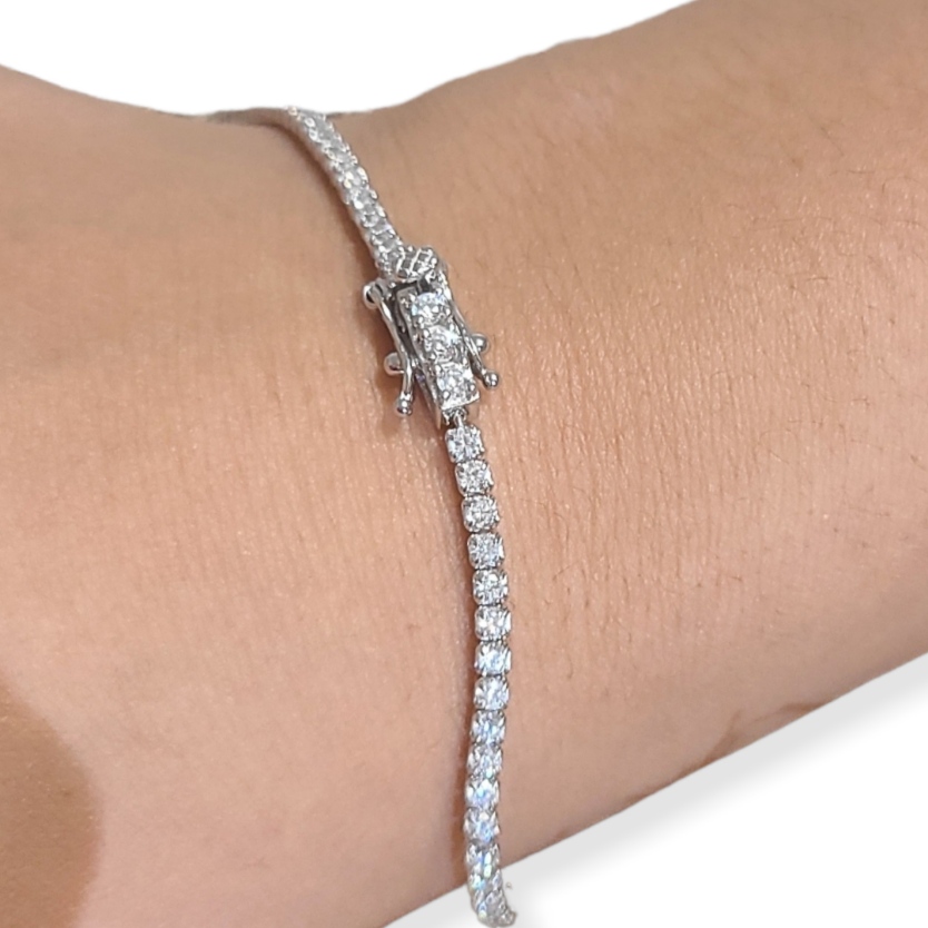 Elegant Diamond Tennis Bracelet