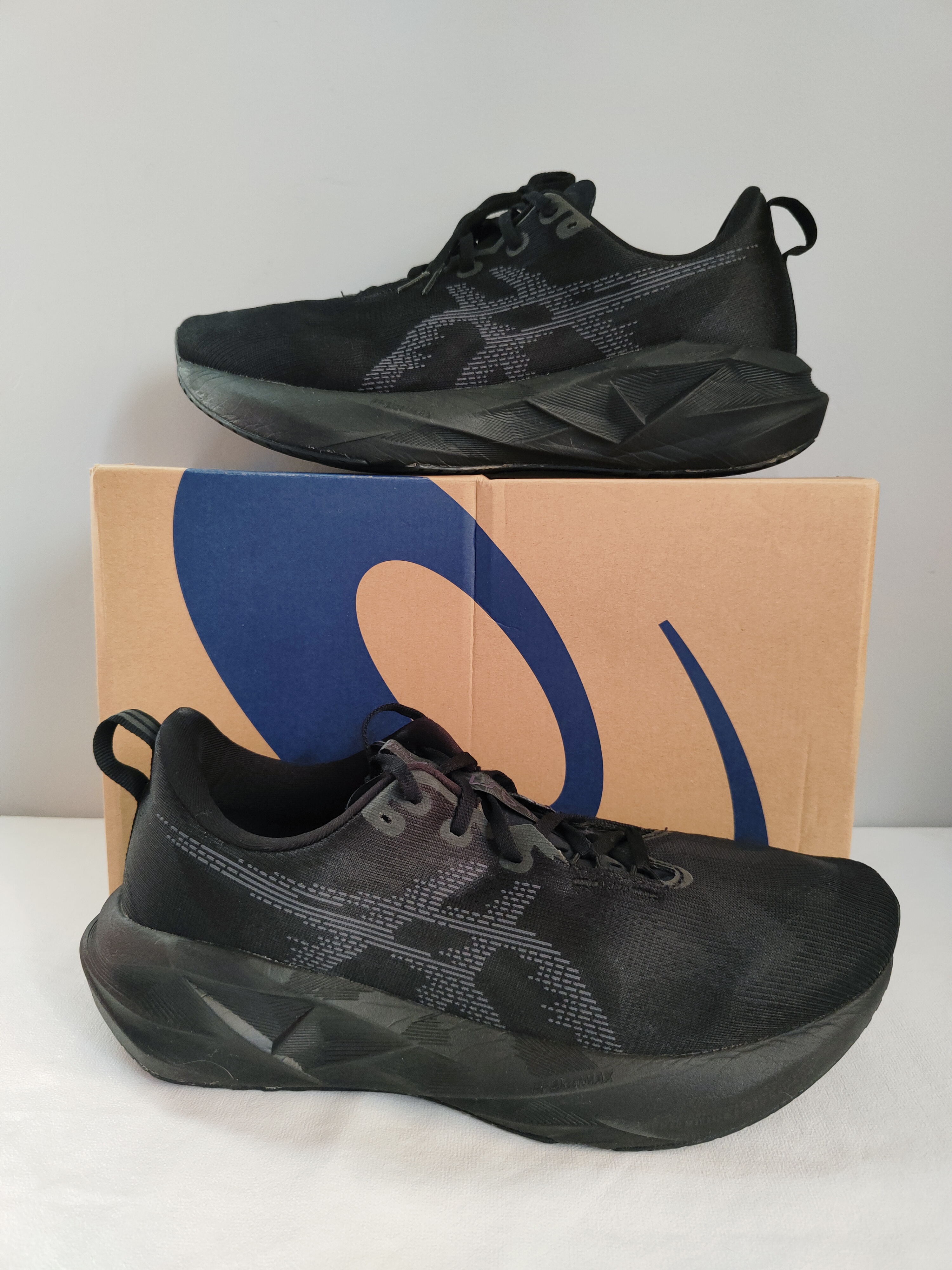 Asics Novablast 5 r. 46,5