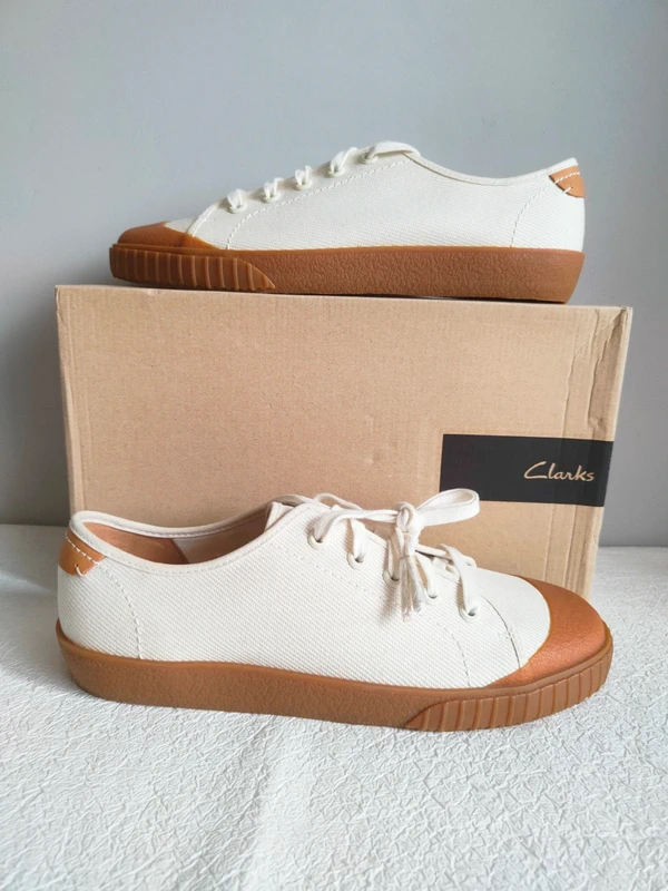 Clarks Cyrus Lace trampki r. 45