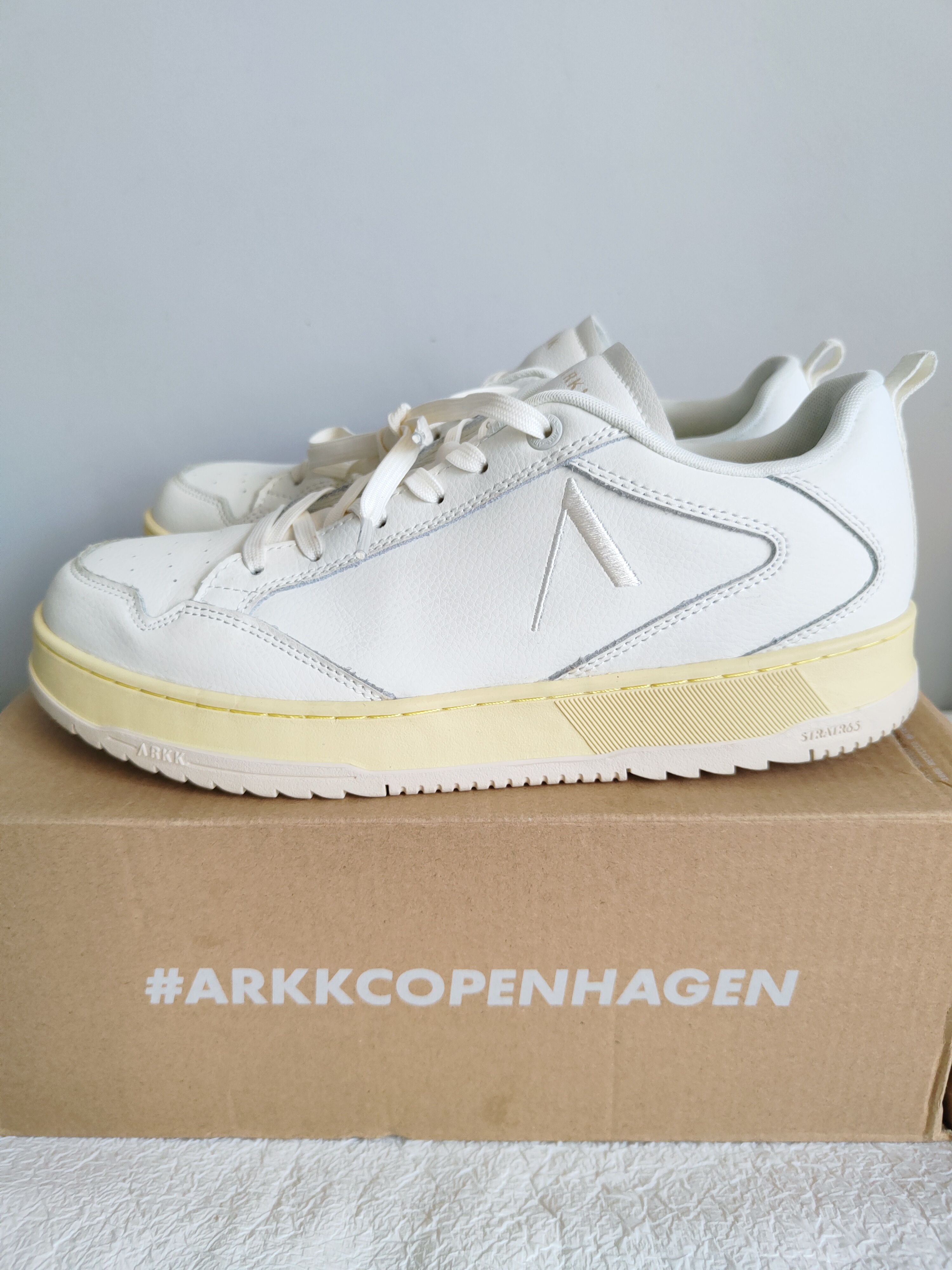 Sneakersy Arkk Copenhagen r. 41