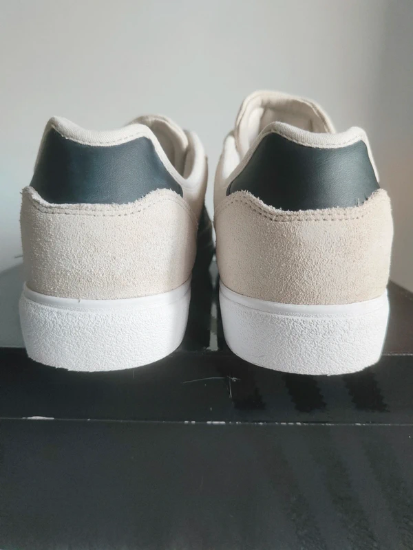 Adidas Court TNS Premiere sneakersy unisex r. 44