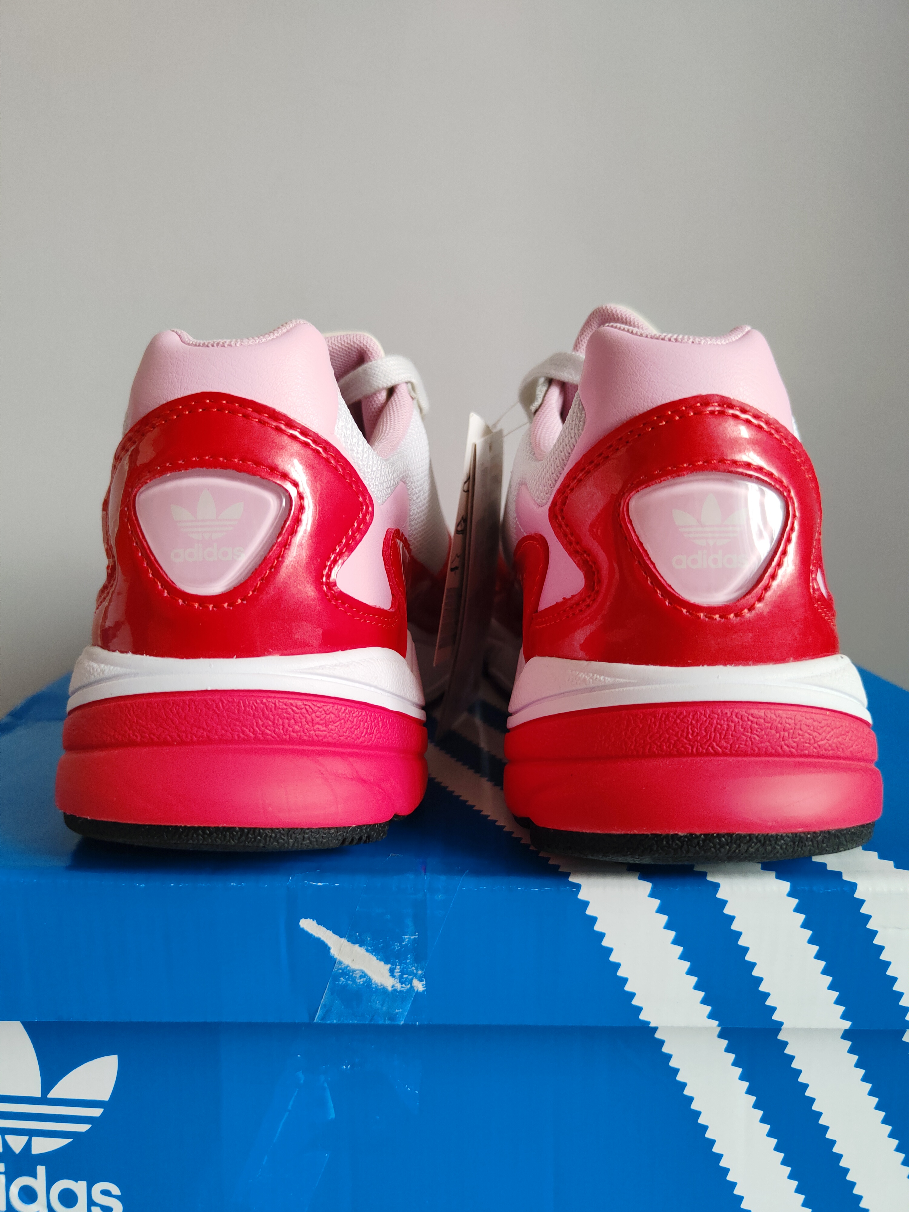 Adidas Originals Falcon W sneakersy r. 42