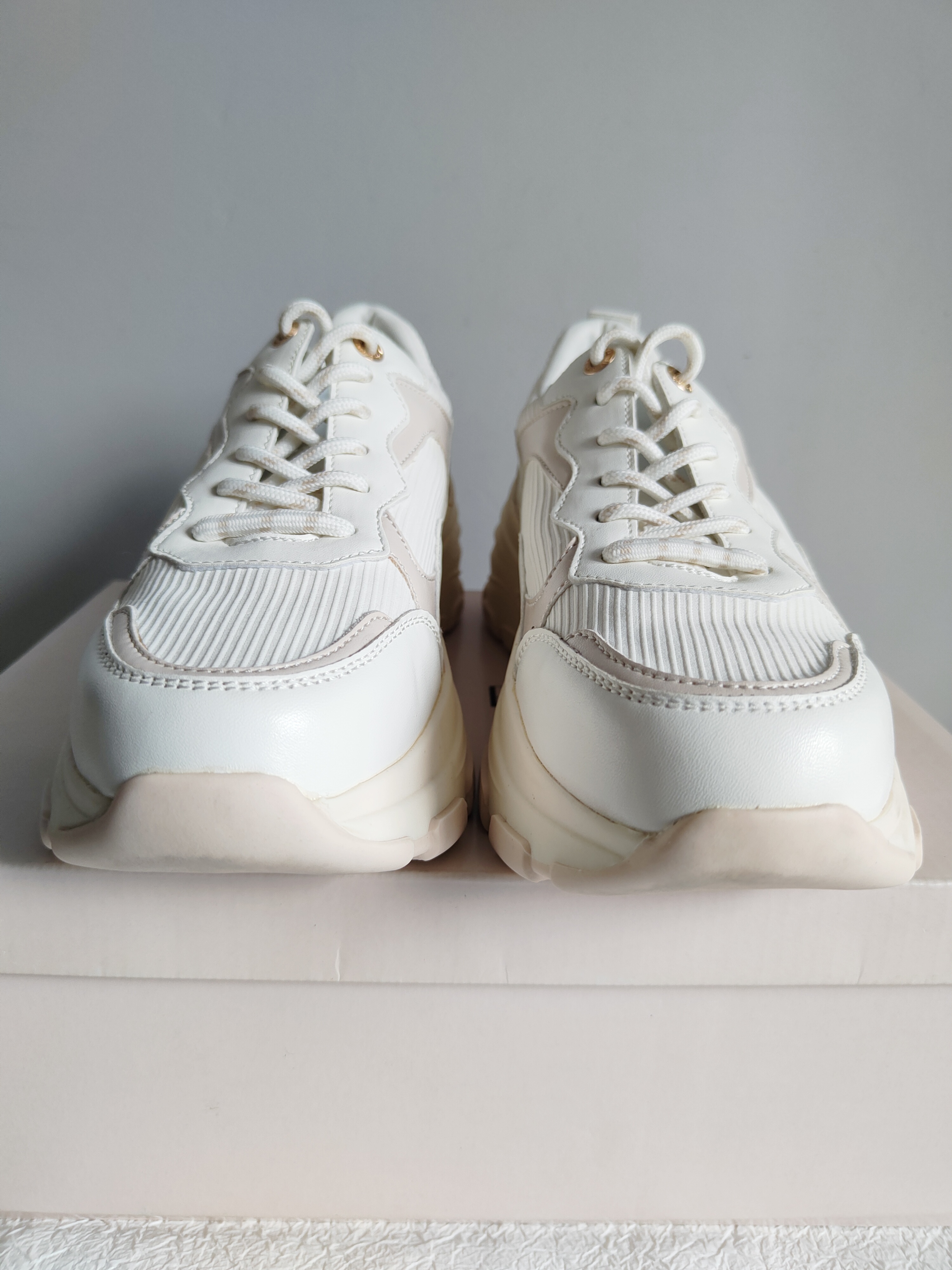 Sneakersy na platformie Anna Field r. 38