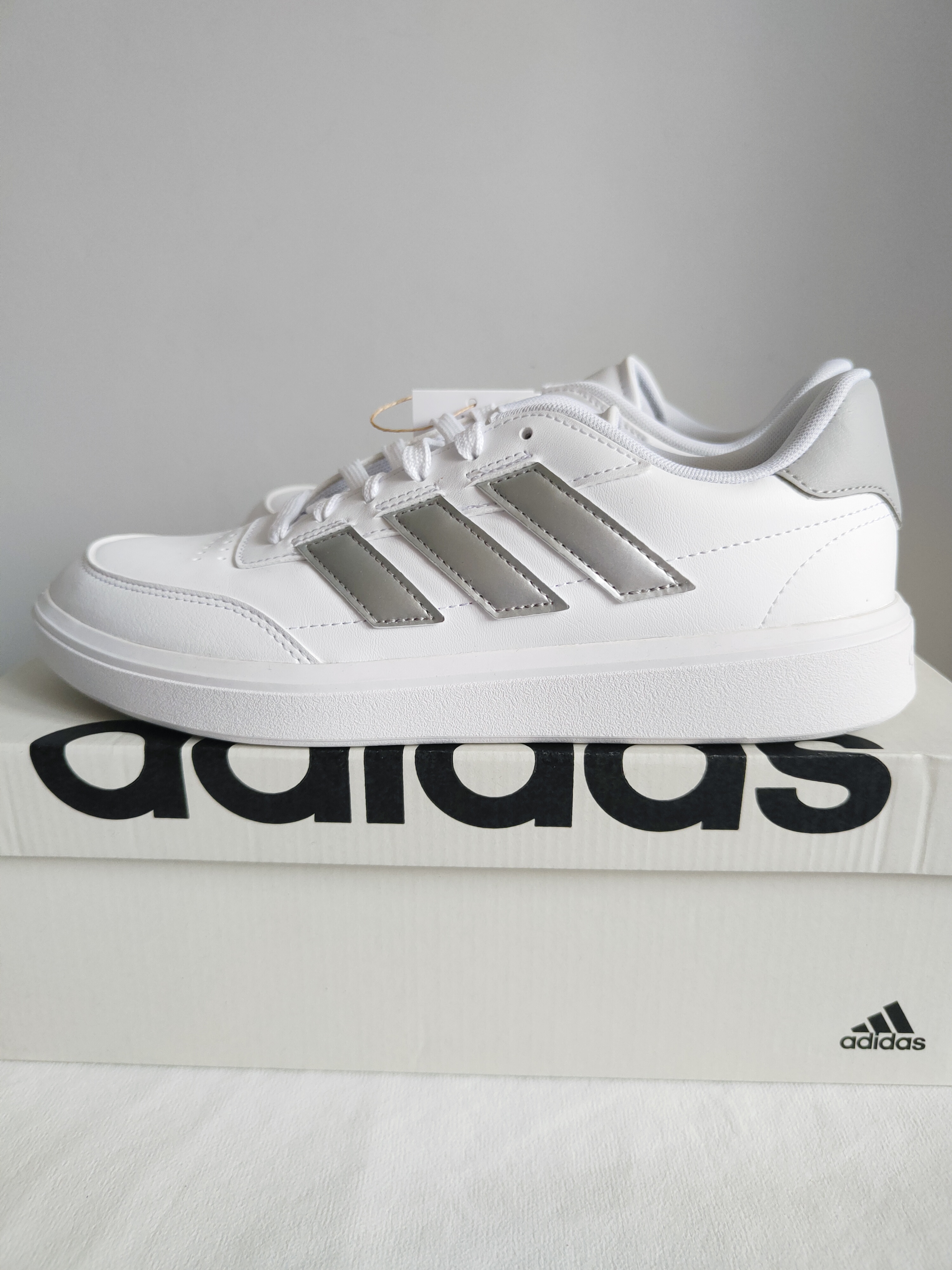 Adidas Courtblock r. 40