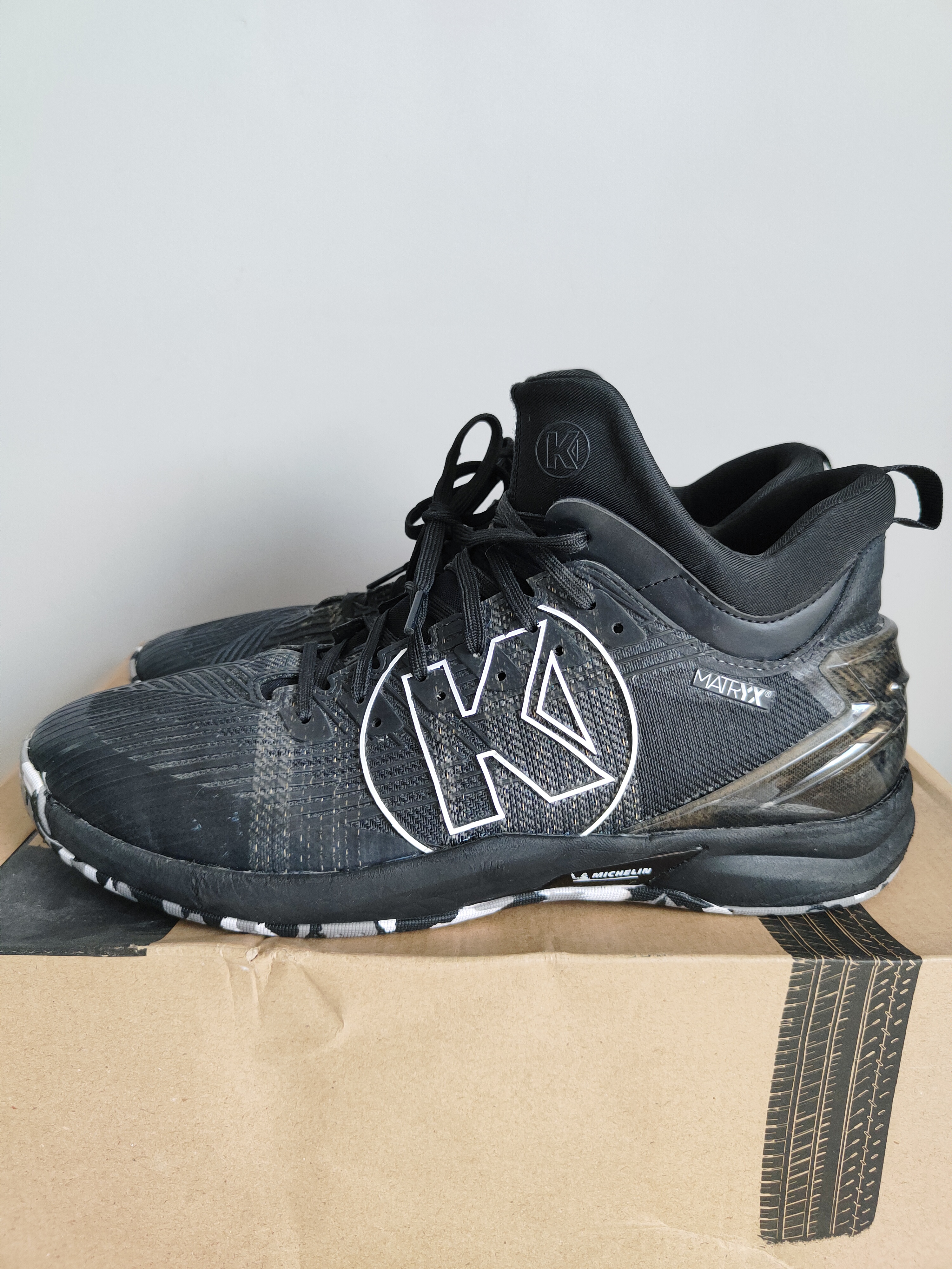 Kempa buty halowe Attack Mids r. 46