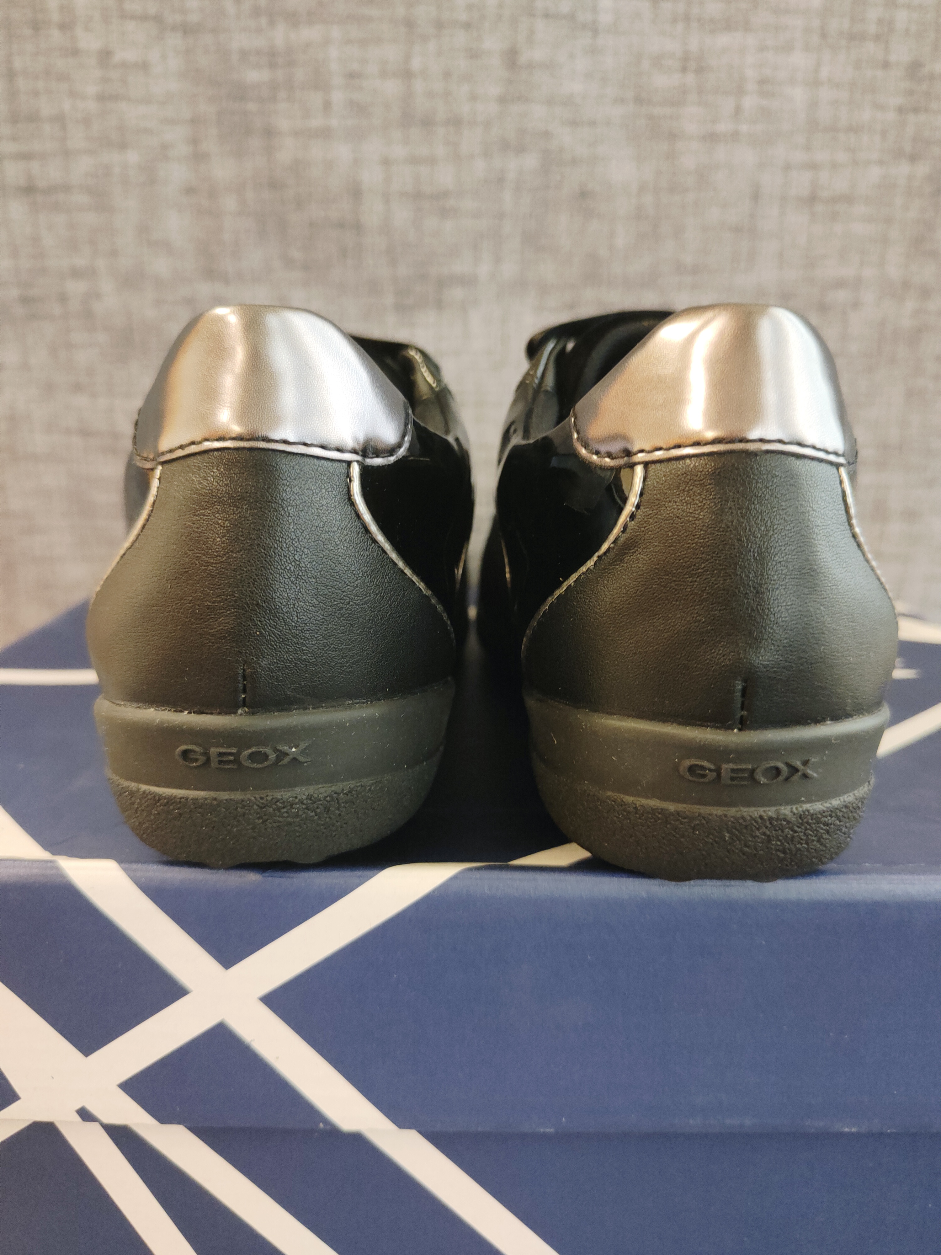 Geox buty w rozmiarze 35