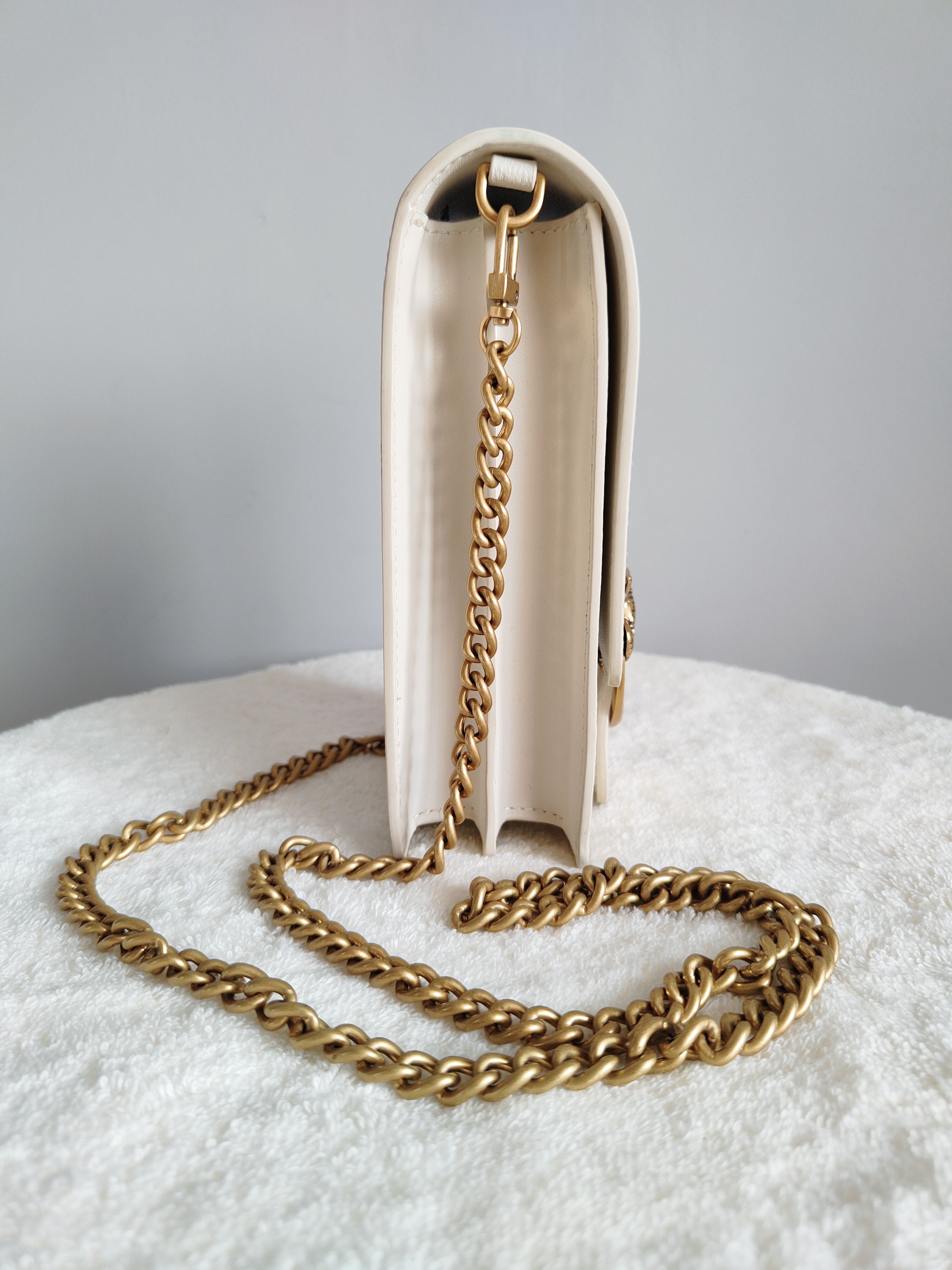 Pinko torebka skórzana na łańcuszku