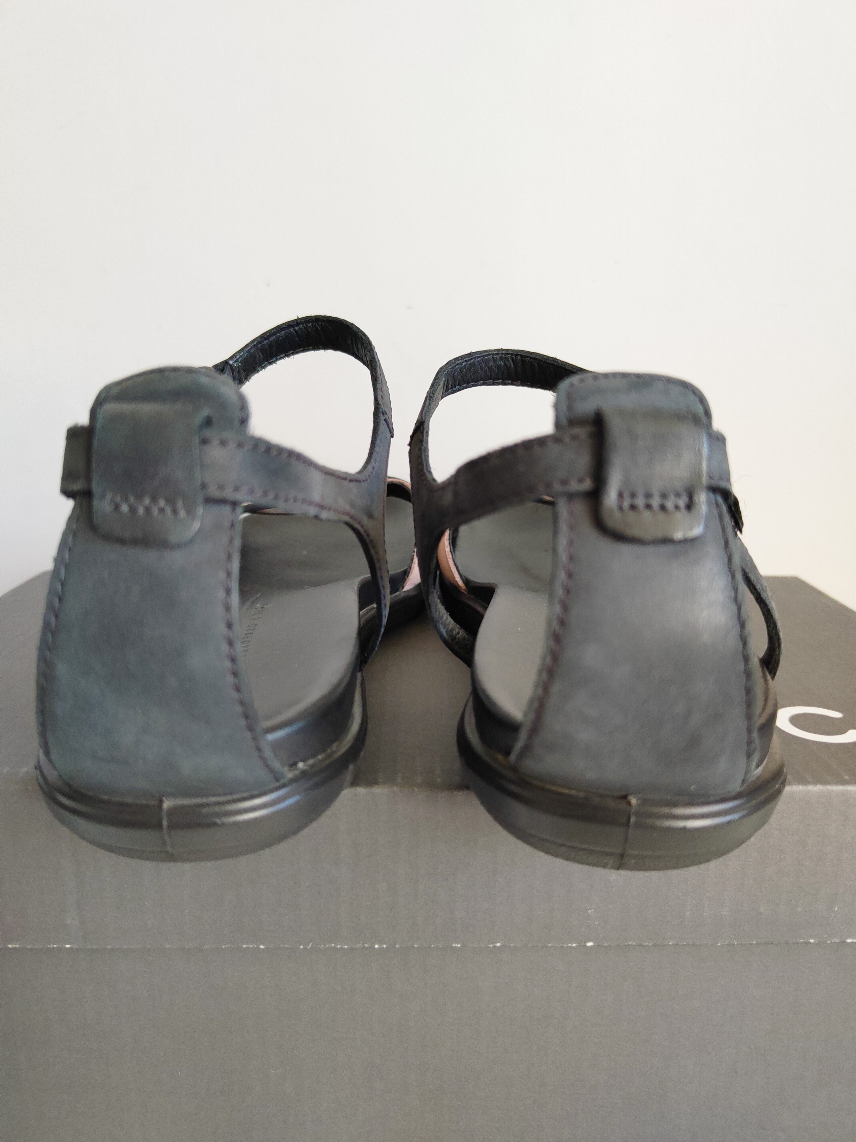 Ecco Simpil skórzane sandały r. 37