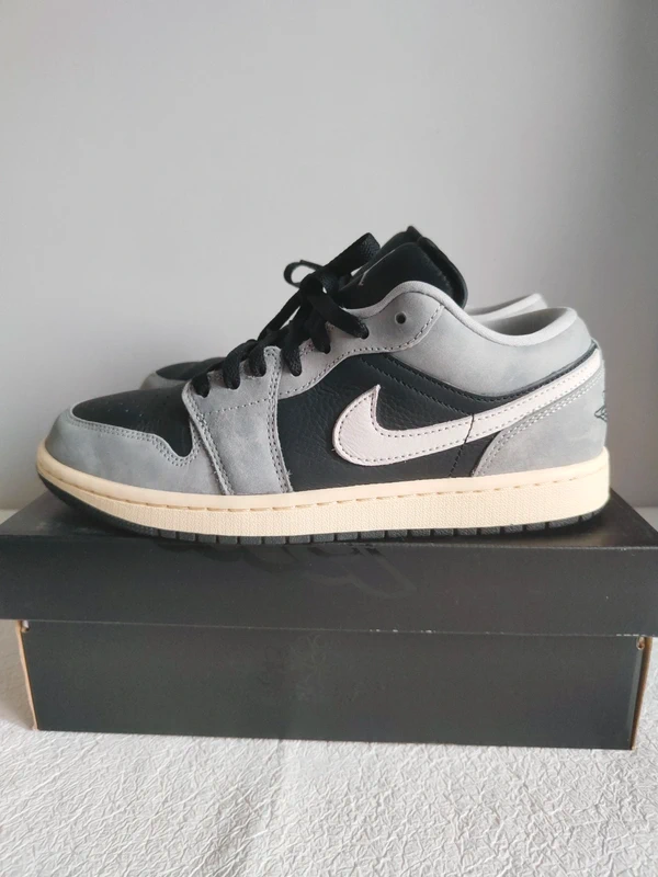 Nike Air Jordan 1 Low skórzane sneakersy r. 42,5