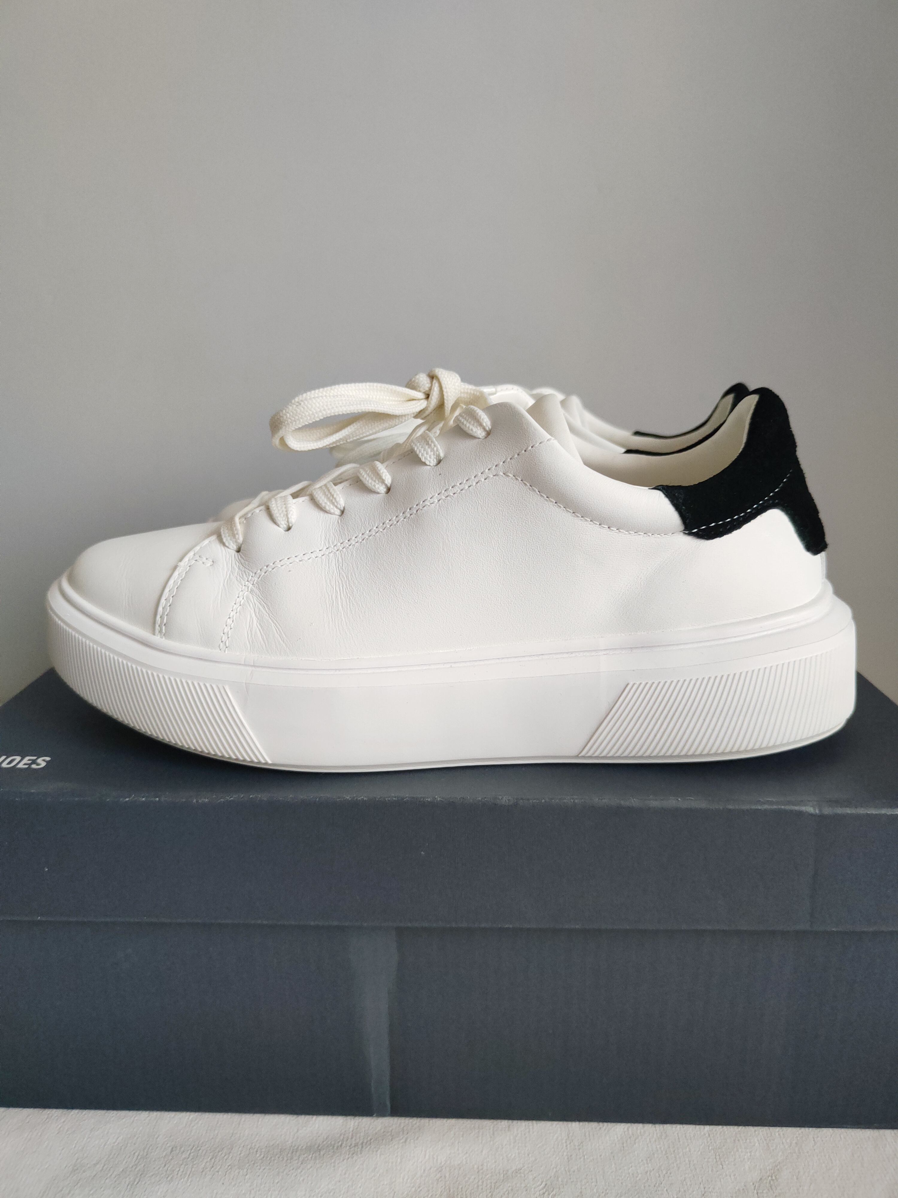 Marc O'Polo skórzane sneakersy r. 38