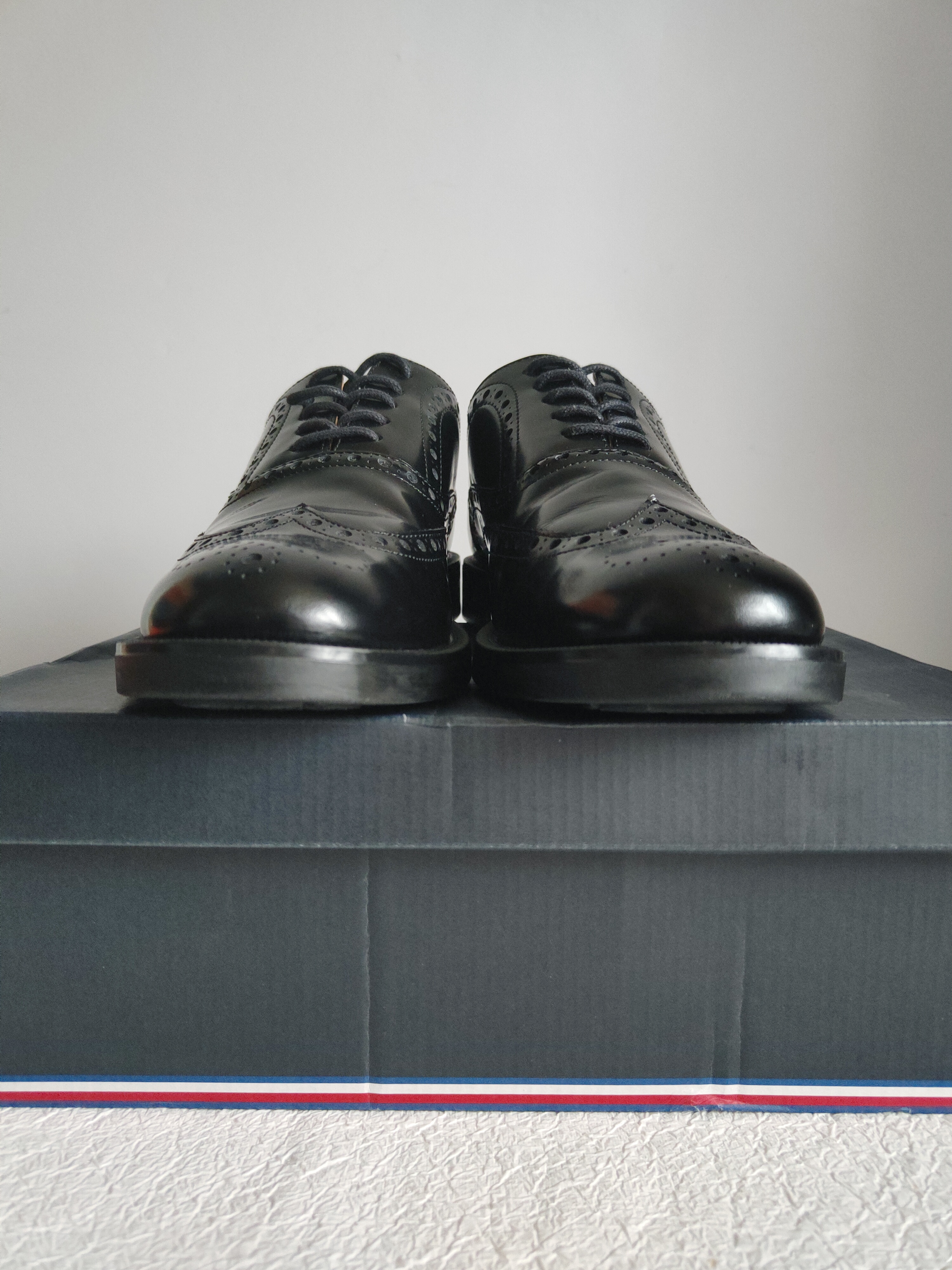 Tommy Hilfiger skórzane półbuty r. 41