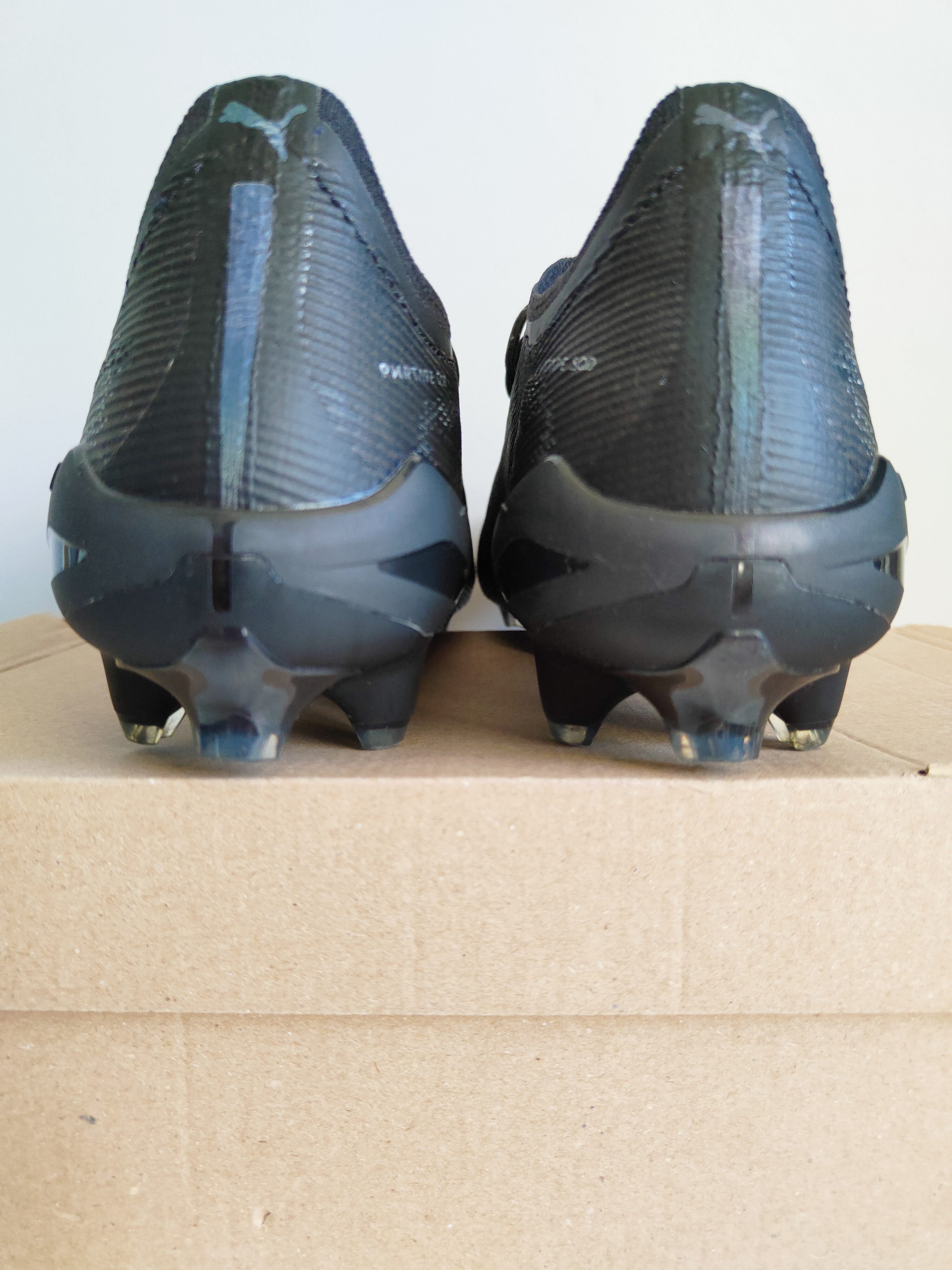 Buty piłkarskie Puma Ultra 5 Ultimate FG r. 44