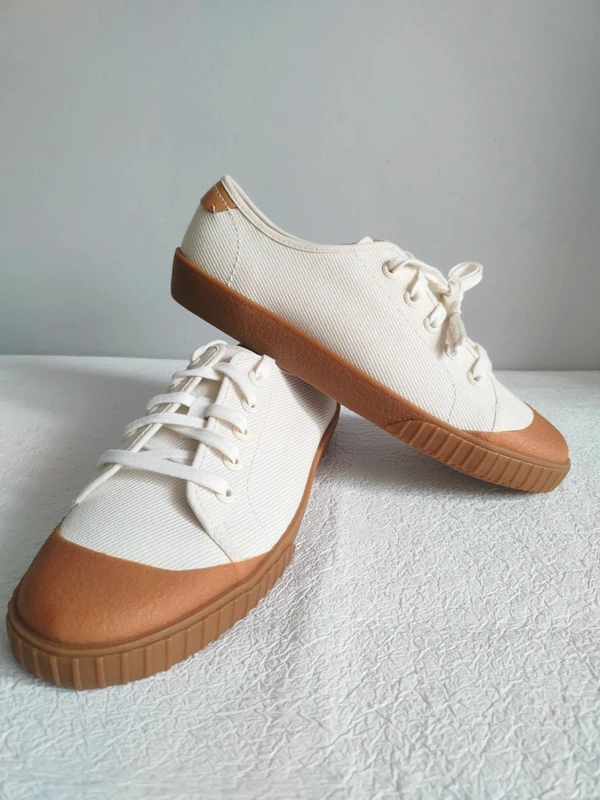 Clarks Cyrus Lace trampki r. 45