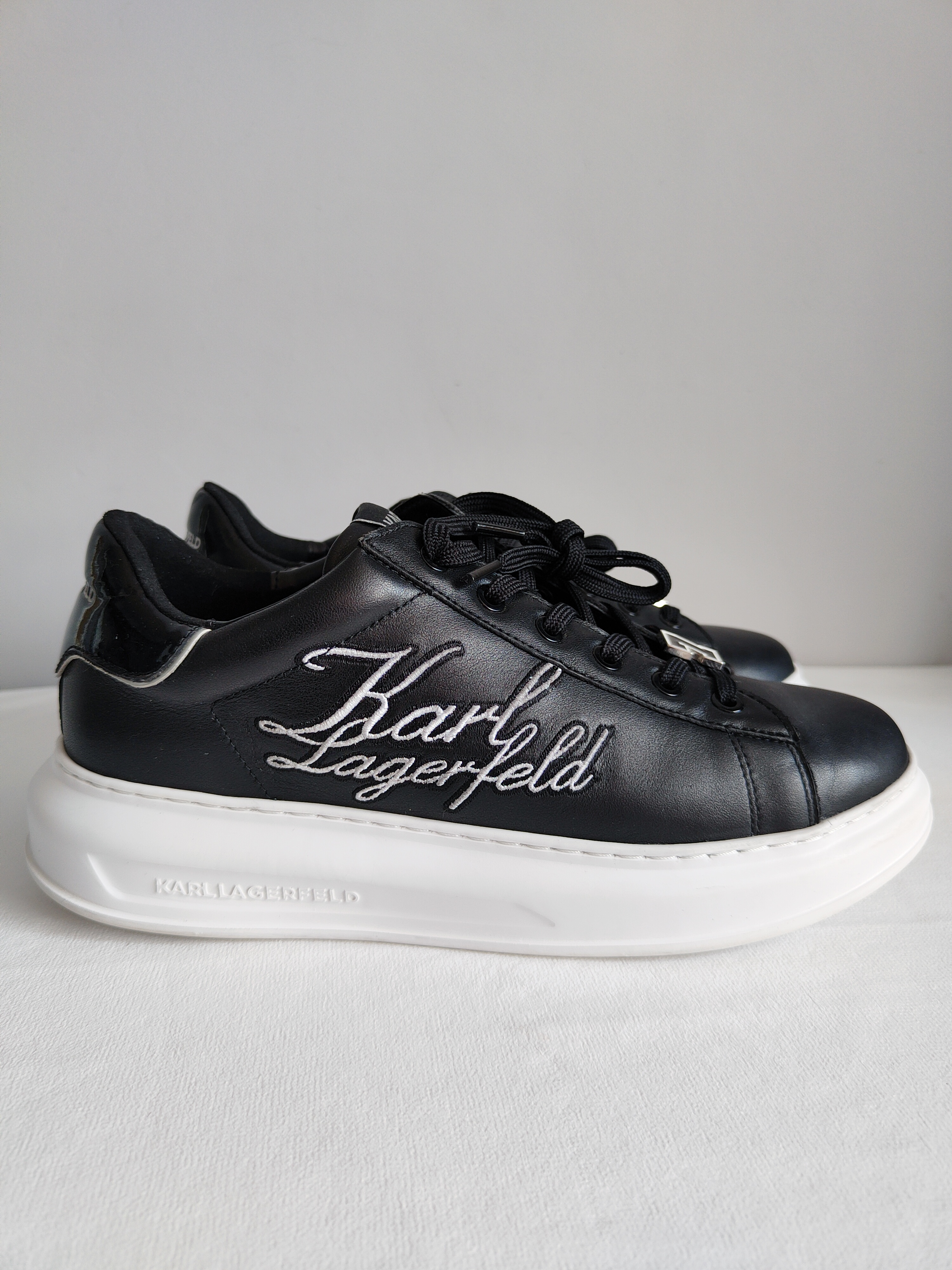 Karl Lagerfeld Karpi Signia sneakersy r. 42