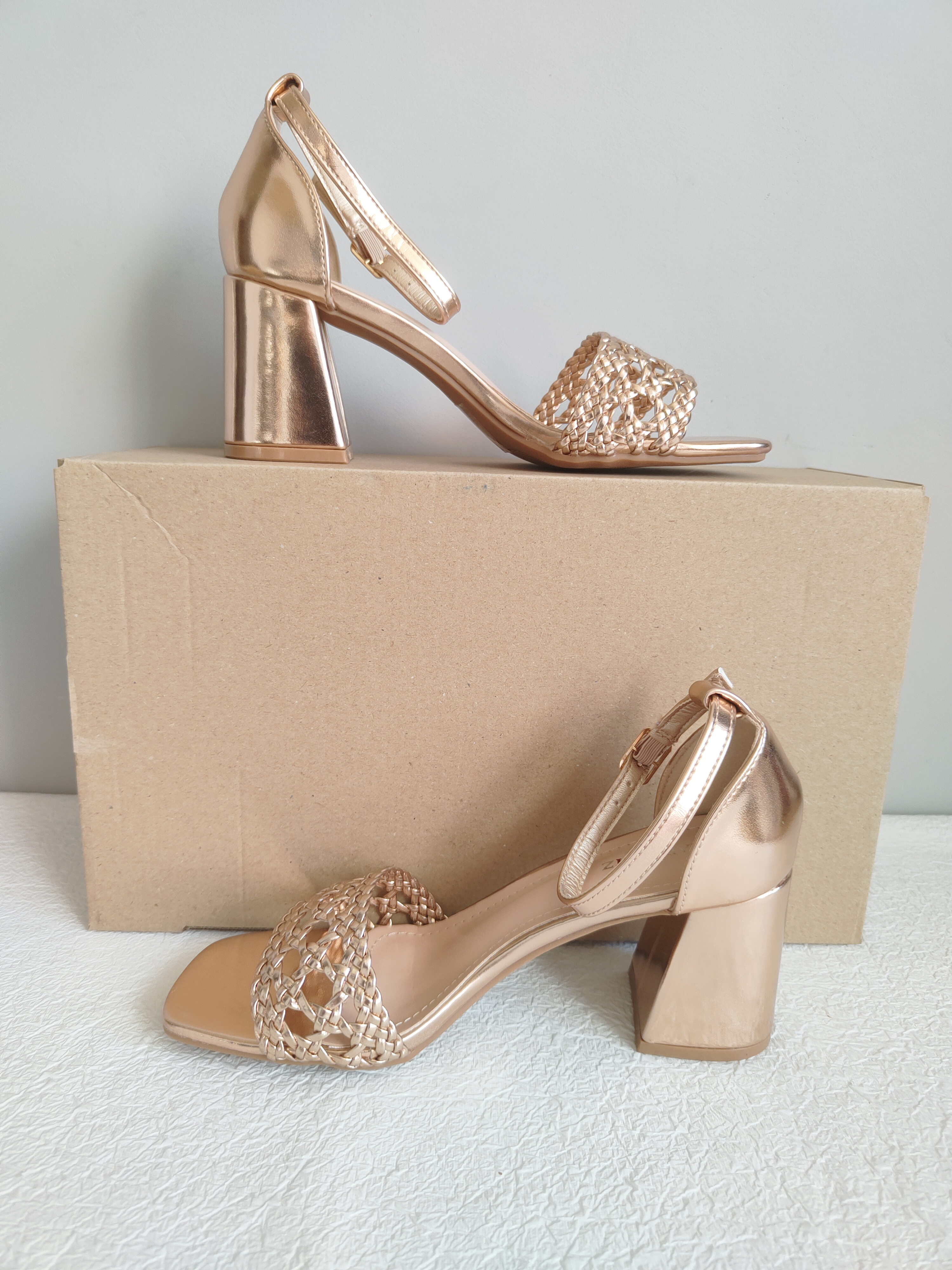 Buty na obcasie Marquiiz Champagne r. 36 