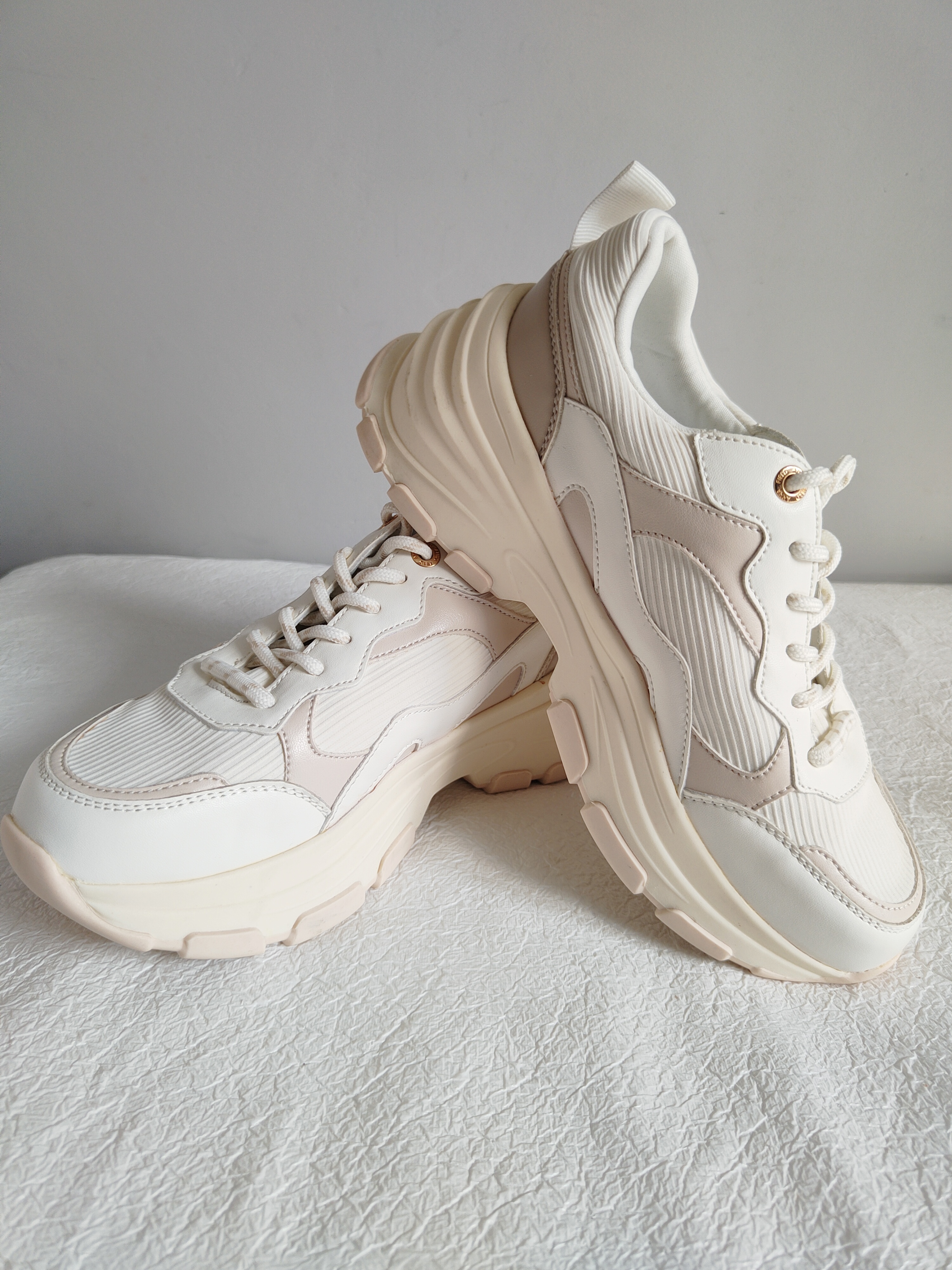 Sneakersy na platformie Anna Field r. 38