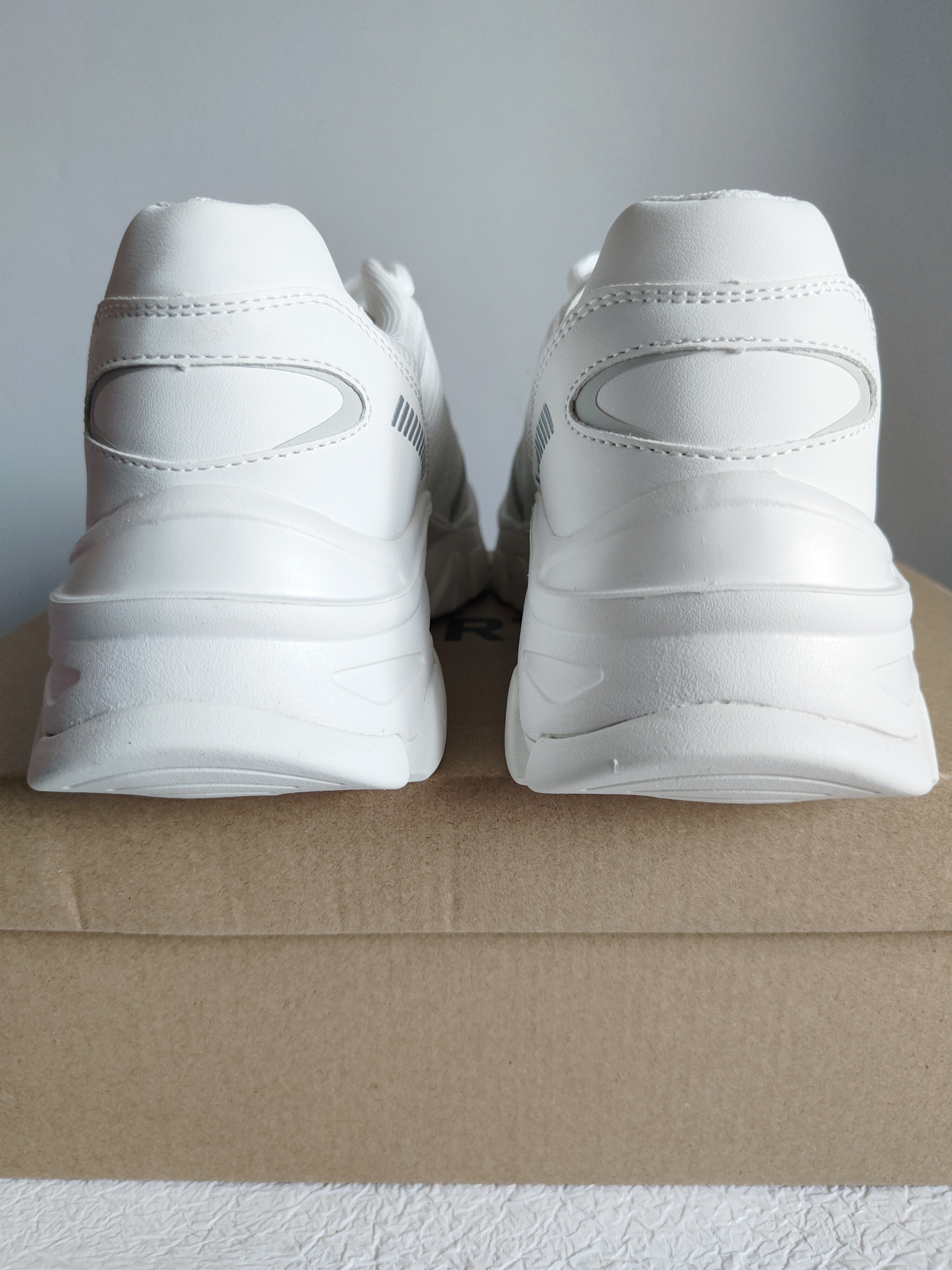 Yourturn sneakersy unisex r. 40