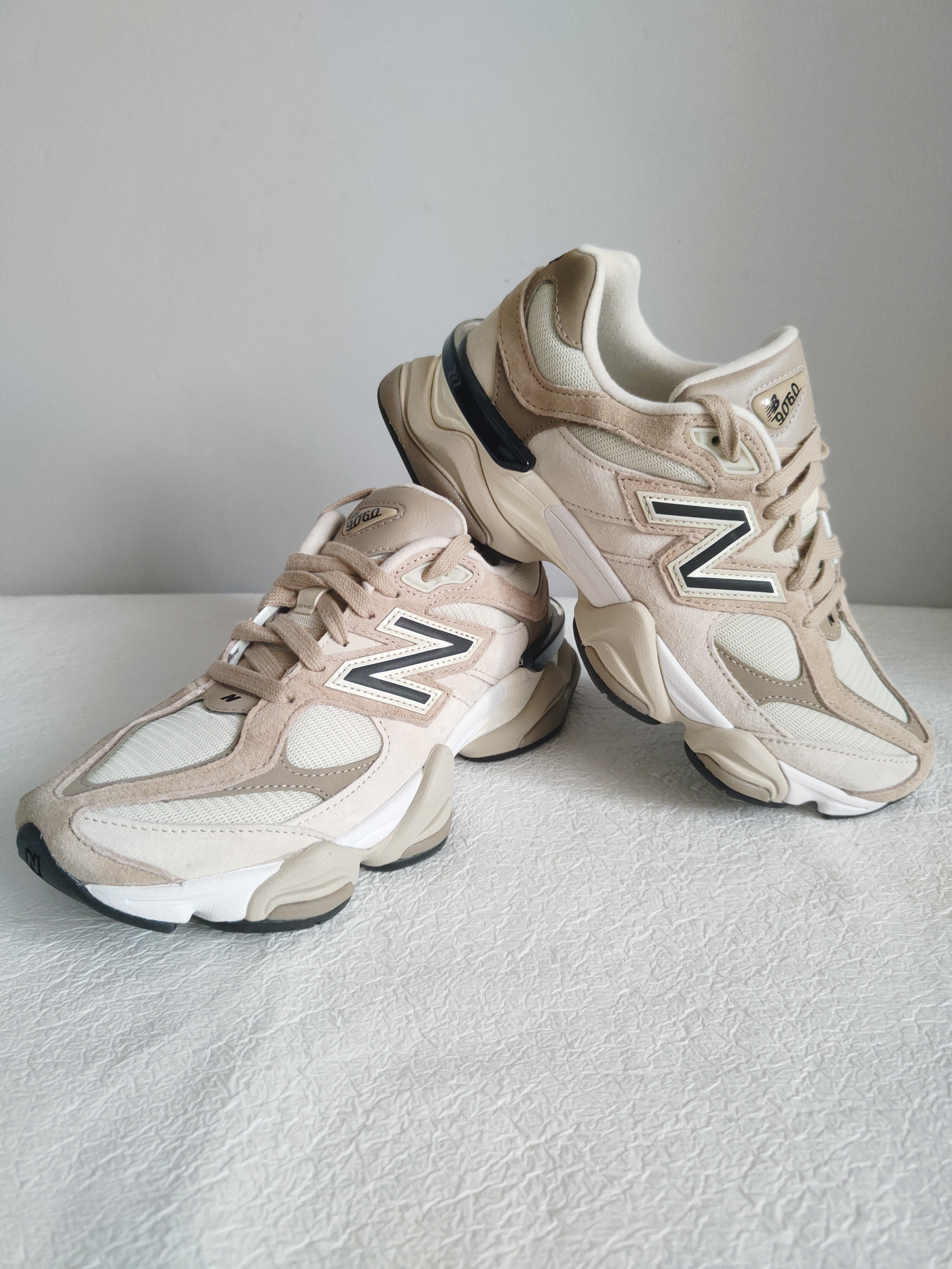 New Balance 9060 sneakersy r. 39,5