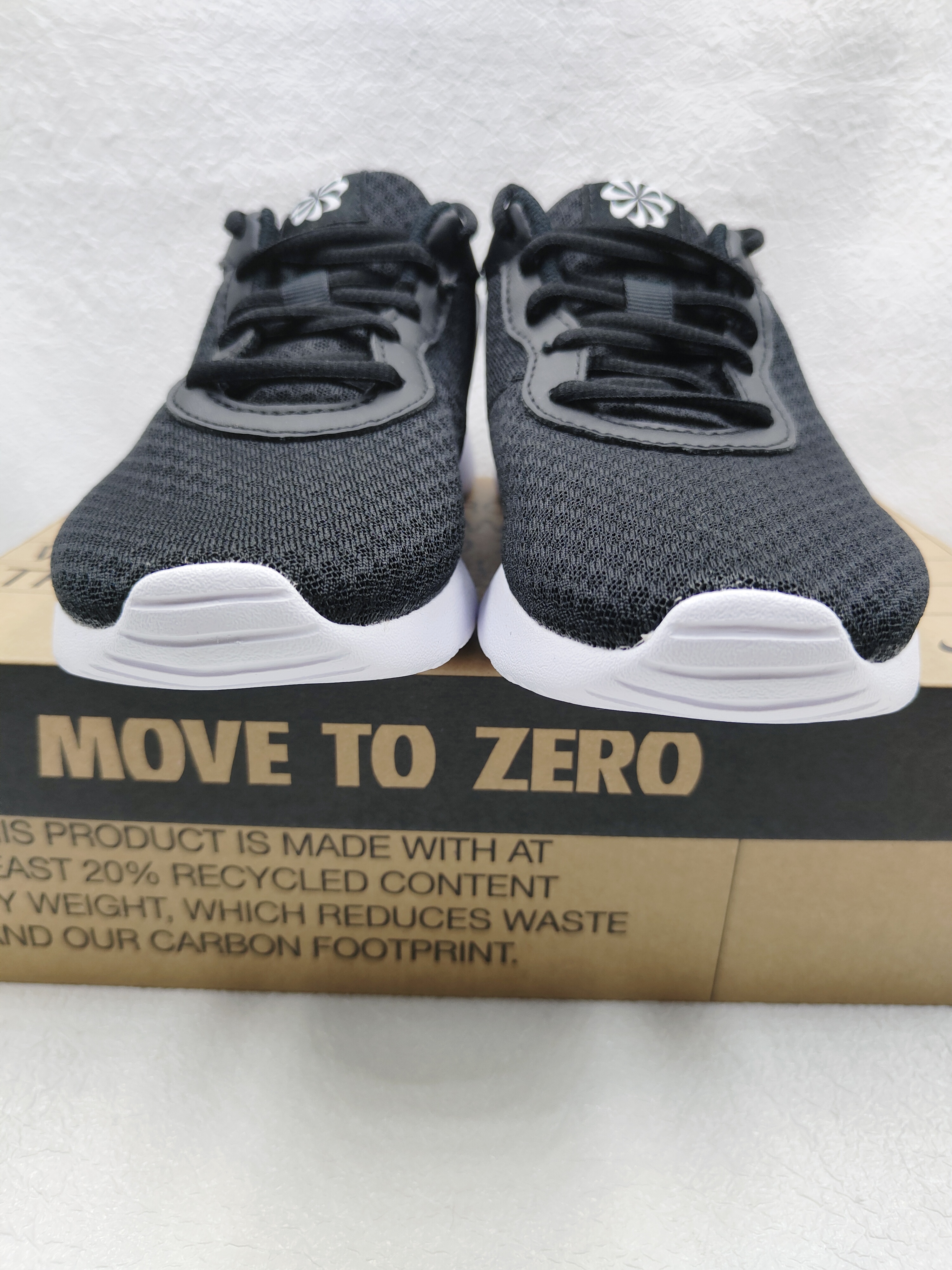 Nike Tanjun sneakersy r. 37,5