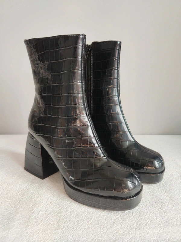 Even & Odd botki r. 37