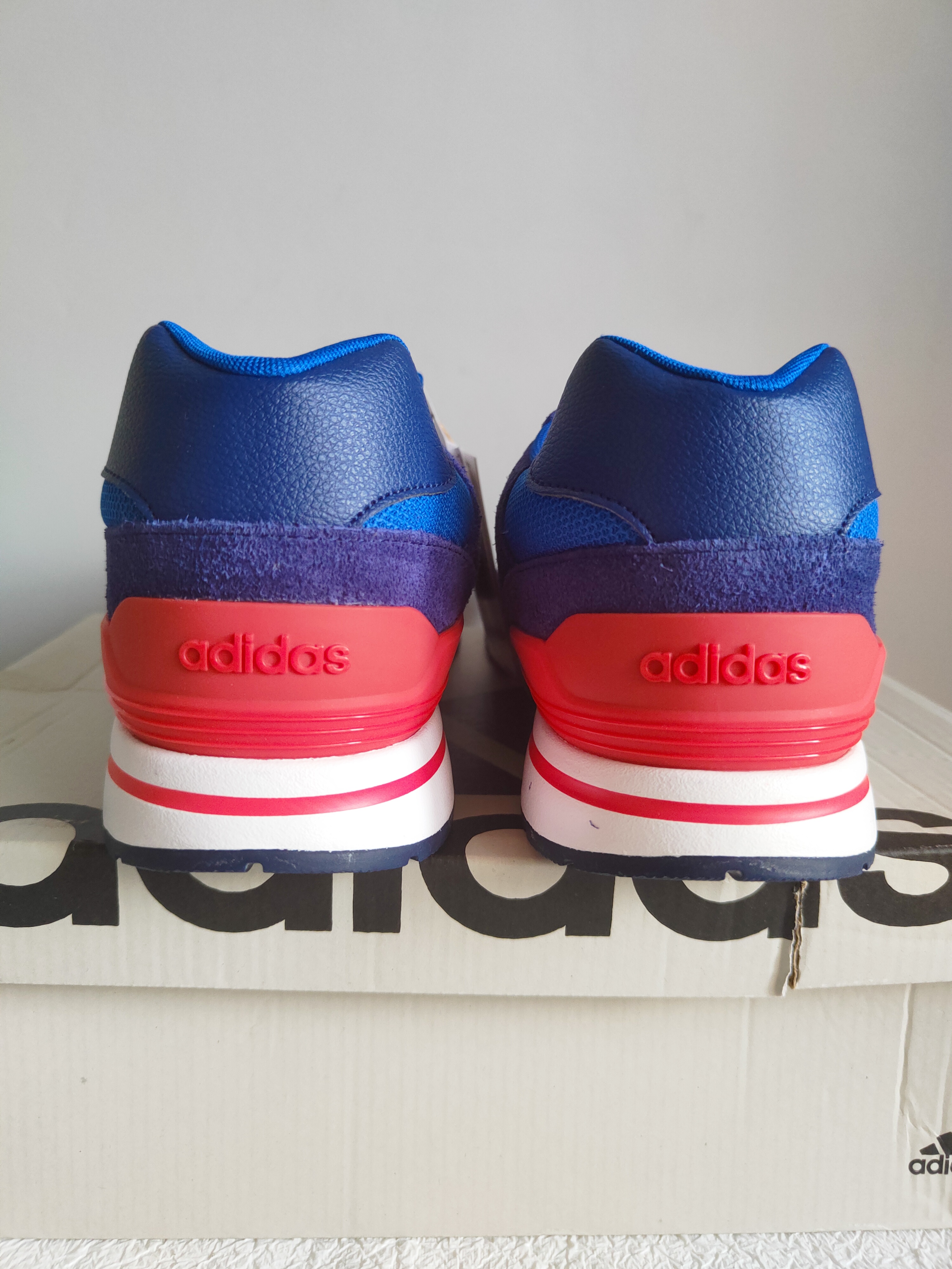 Adidas Run 80s sneakersy r. 47 1/3