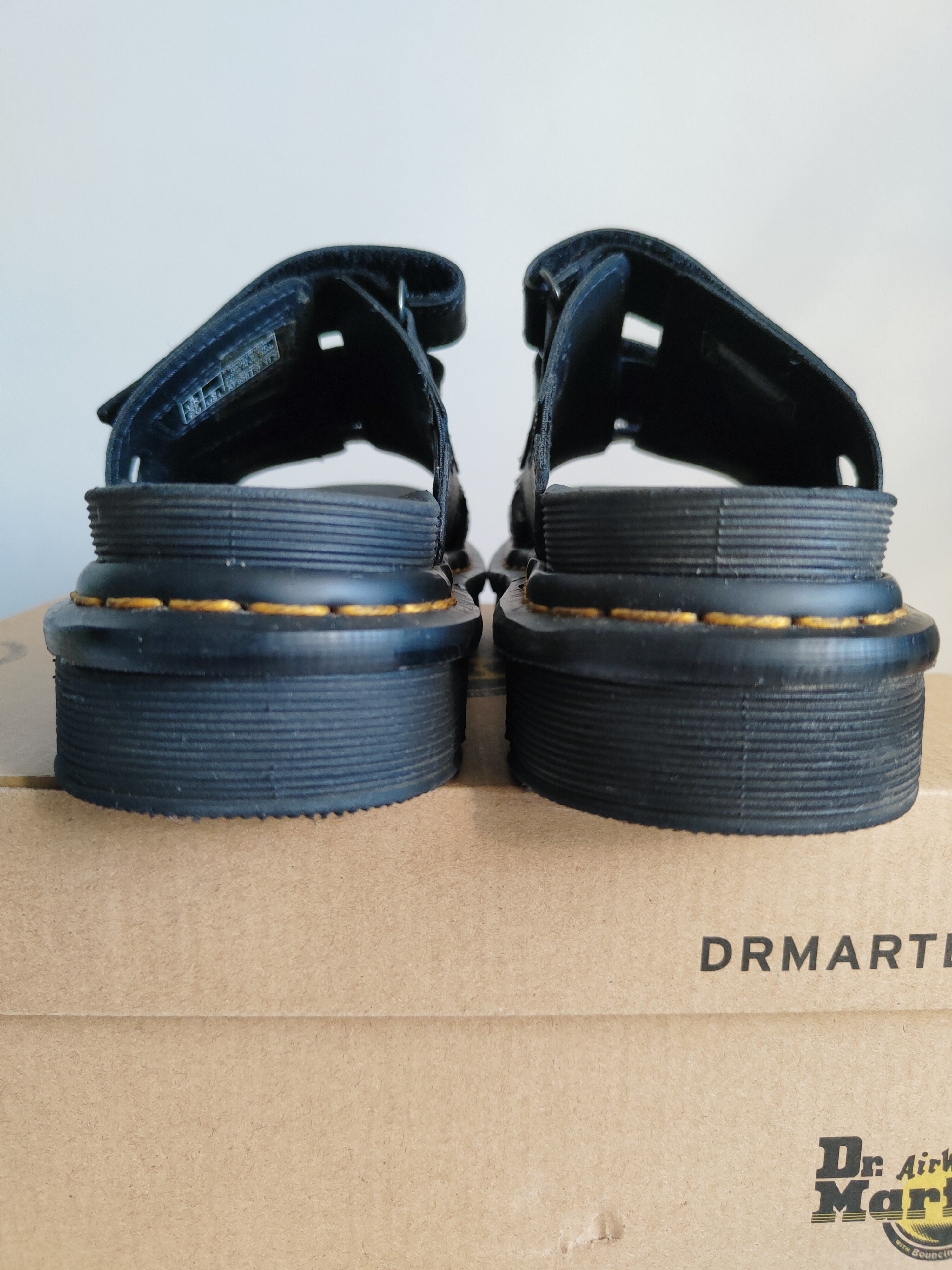 Dr. Martens Athena skórzane klapki r. 37