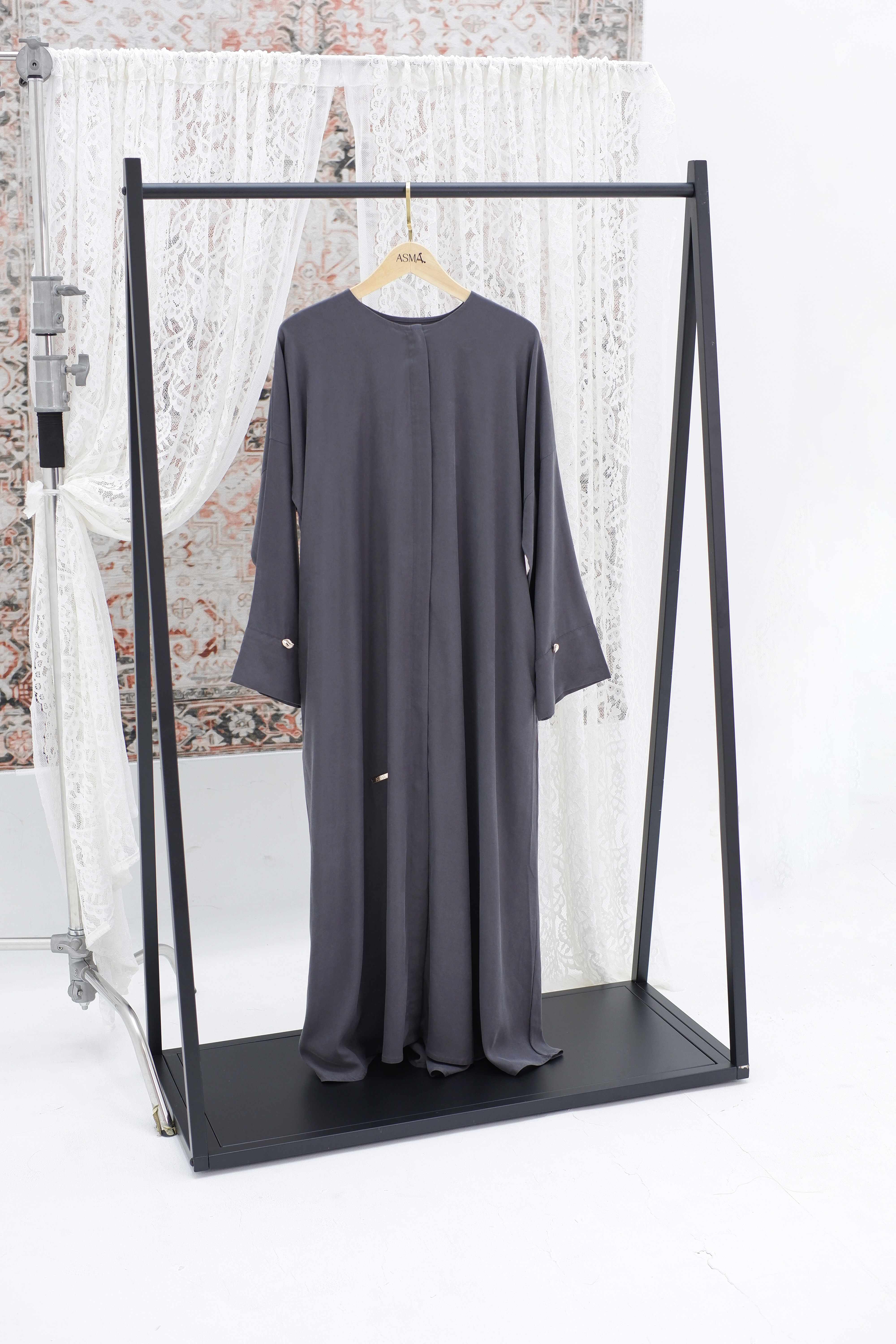 Rayḥān (رَيحَان) - Asphalt