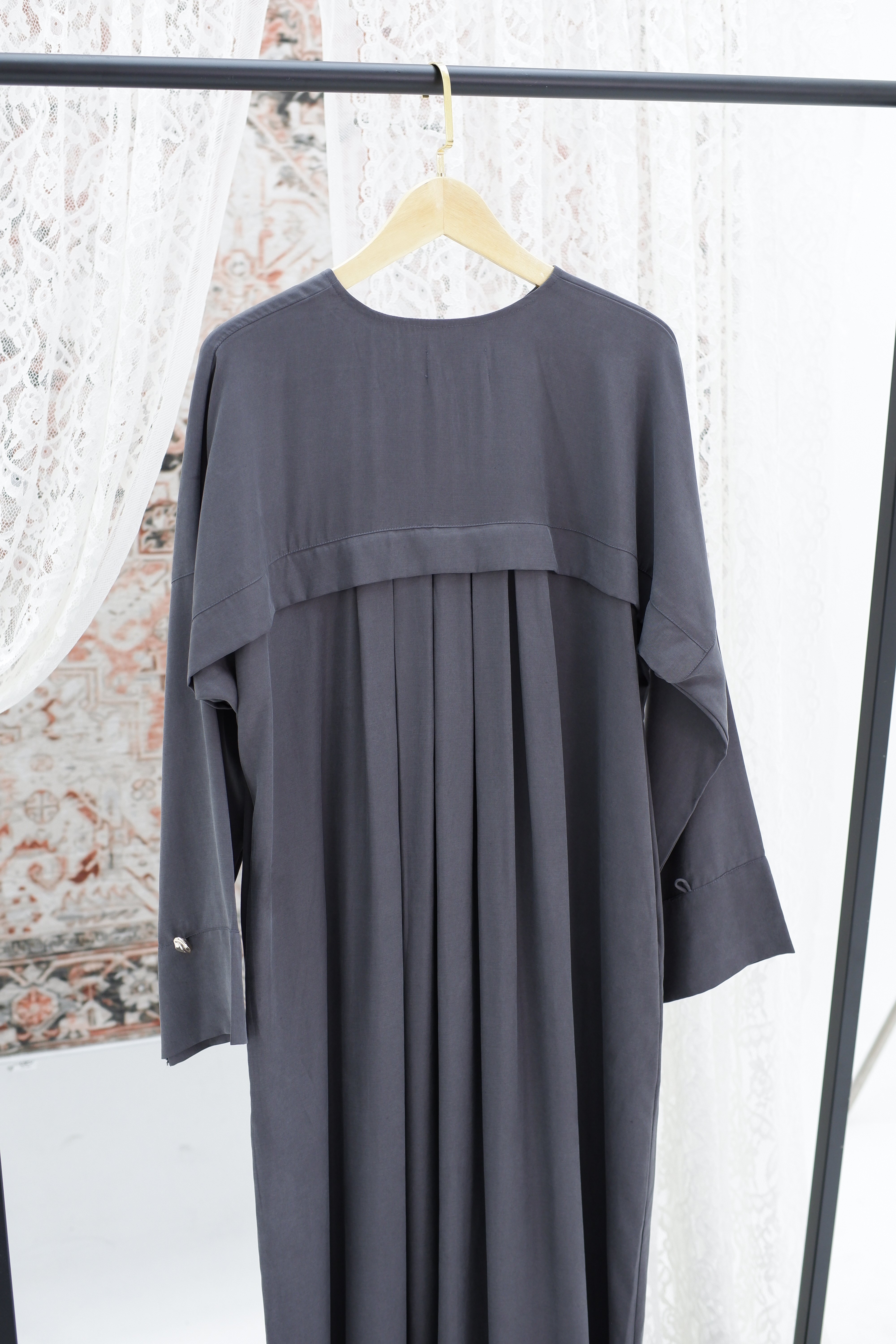 Rayḥān (رَيحَان) - Asphalt