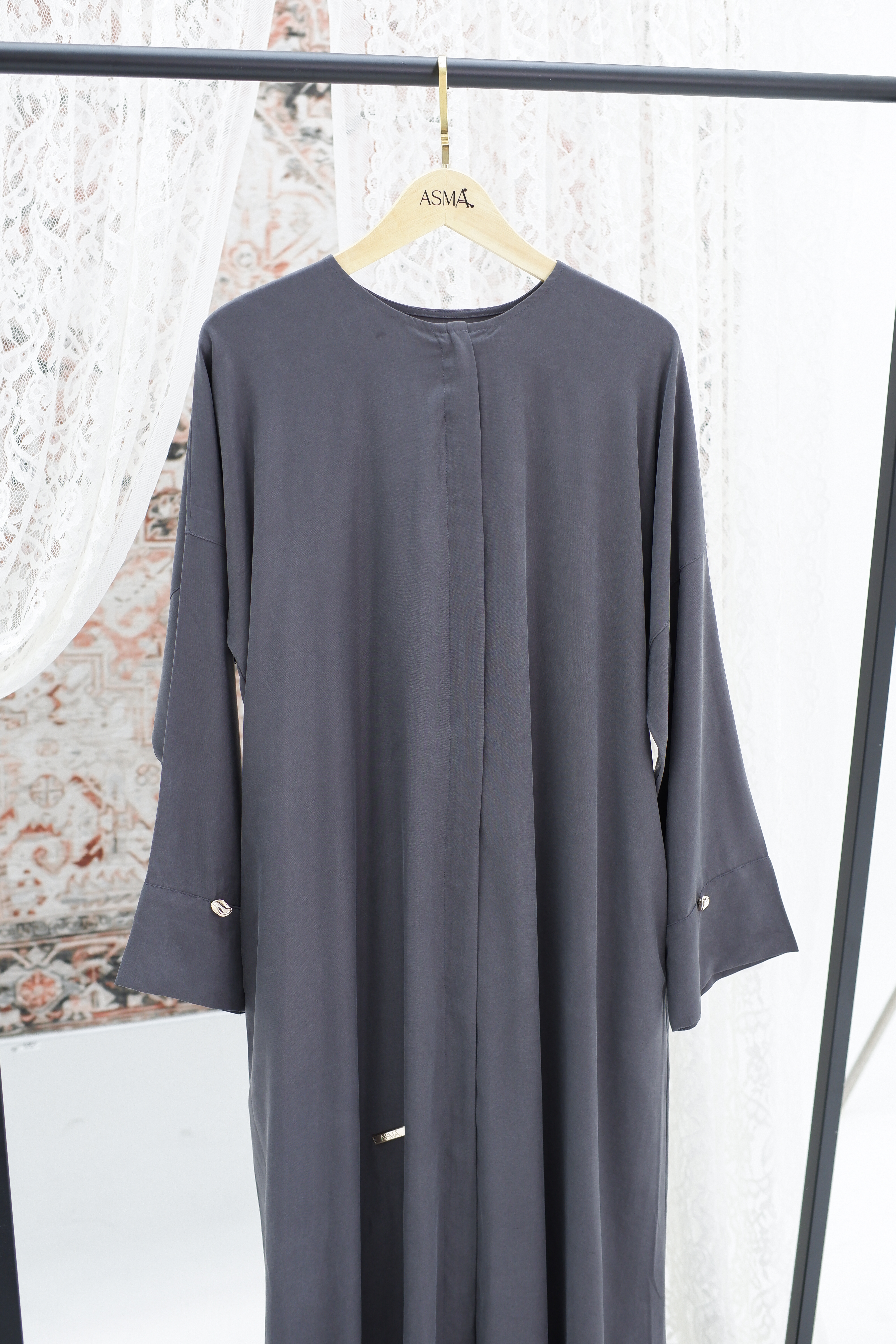 Rayḥān (رَيحَان) - Asphalt