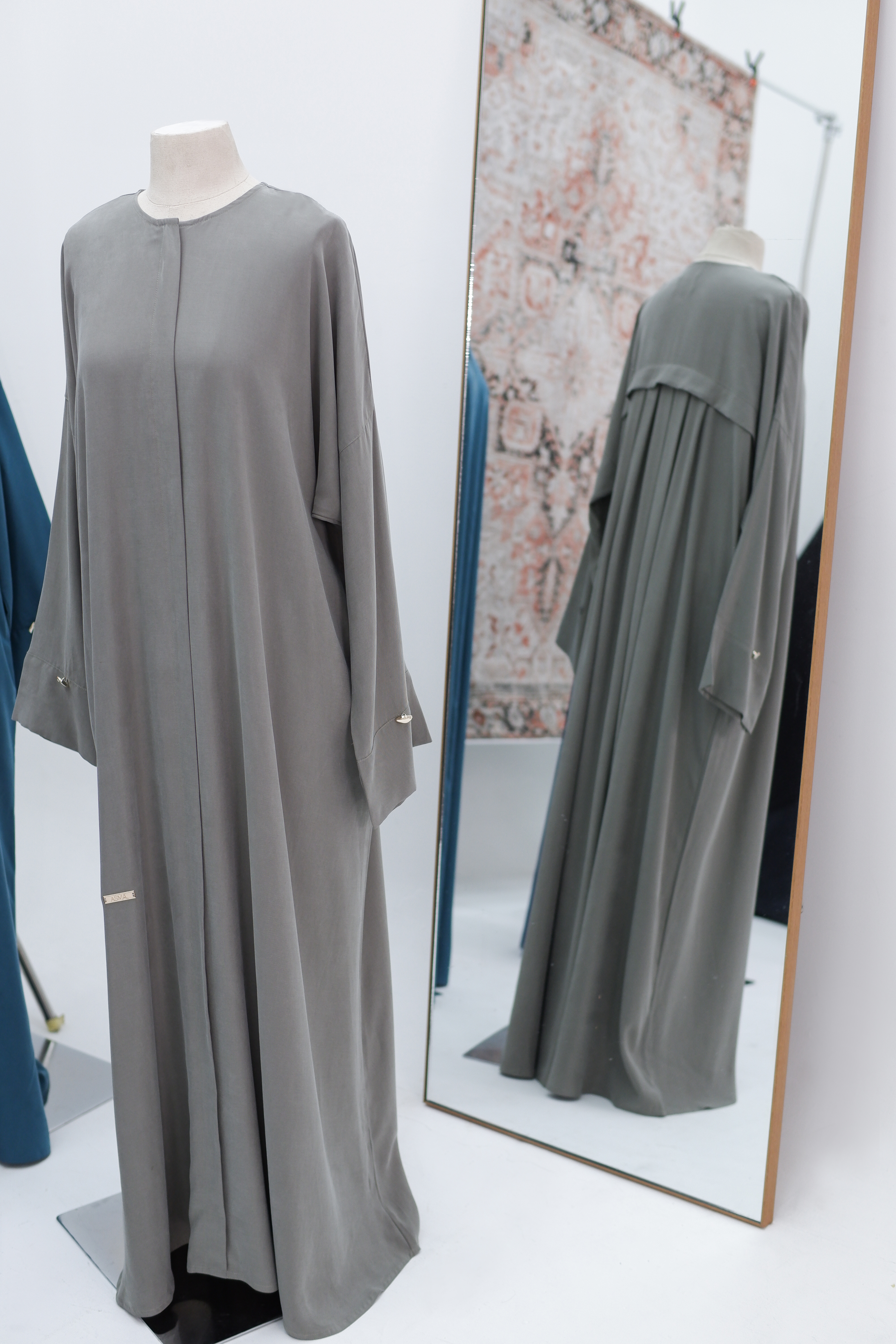 Rayḥān (رَيحَان) - Laurel Green