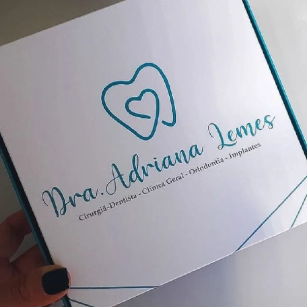 Caixa Personalizada GG: 17×5,5x17cm